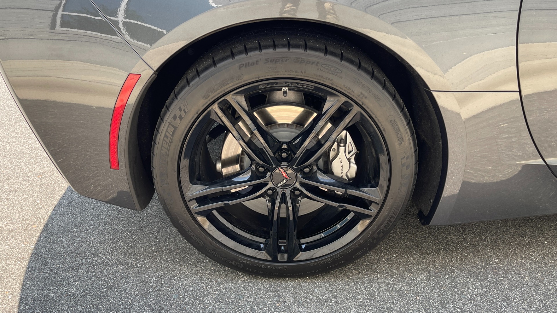 Used 2017 Chevrolet Corvette 1LT / 8SPD AUTO / 6.2L V8 / REMOTE START / PADDLE SHIFTERS for sale $52,995 at Formula Imports in Charlotte NC 28227 42