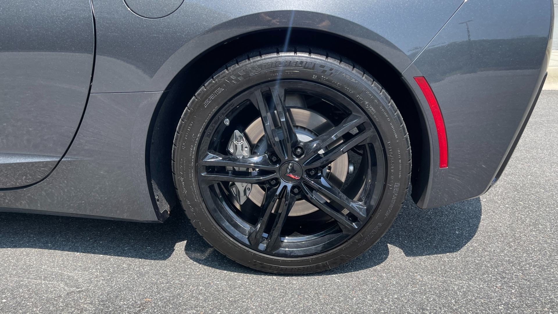 Used 2017 Chevrolet Corvette 1LT / 8SPD AUTO / 6.2L V8 / REMOTE START / PADDLE SHIFTERS for sale $52,995 at Formula Imports in Charlotte NC 28227 44