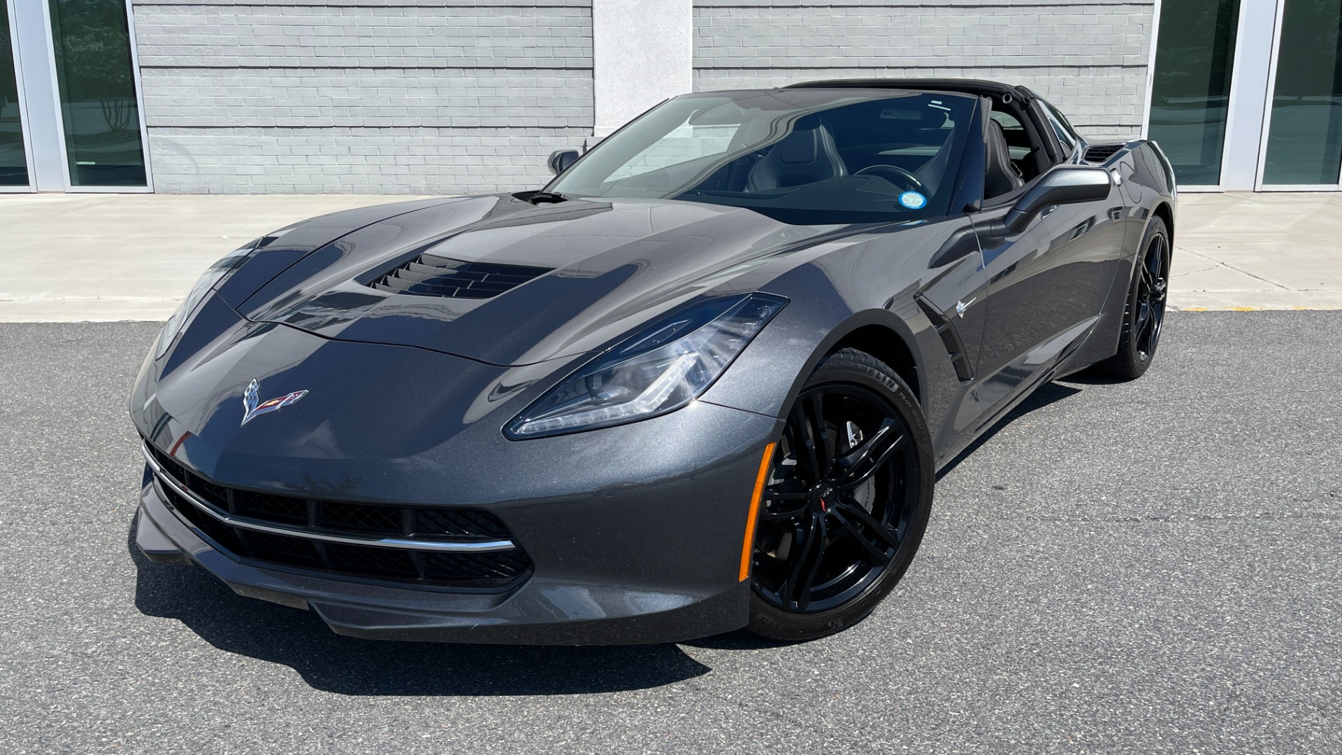 Used 2017 Chevrolet Corvette 1LT / 8SPD AUTO / 6.2L V8 / REMOTE START / PADDLE SHIFTERS for sale $52,995 at Formula Imports in Charlotte NC 28227 51