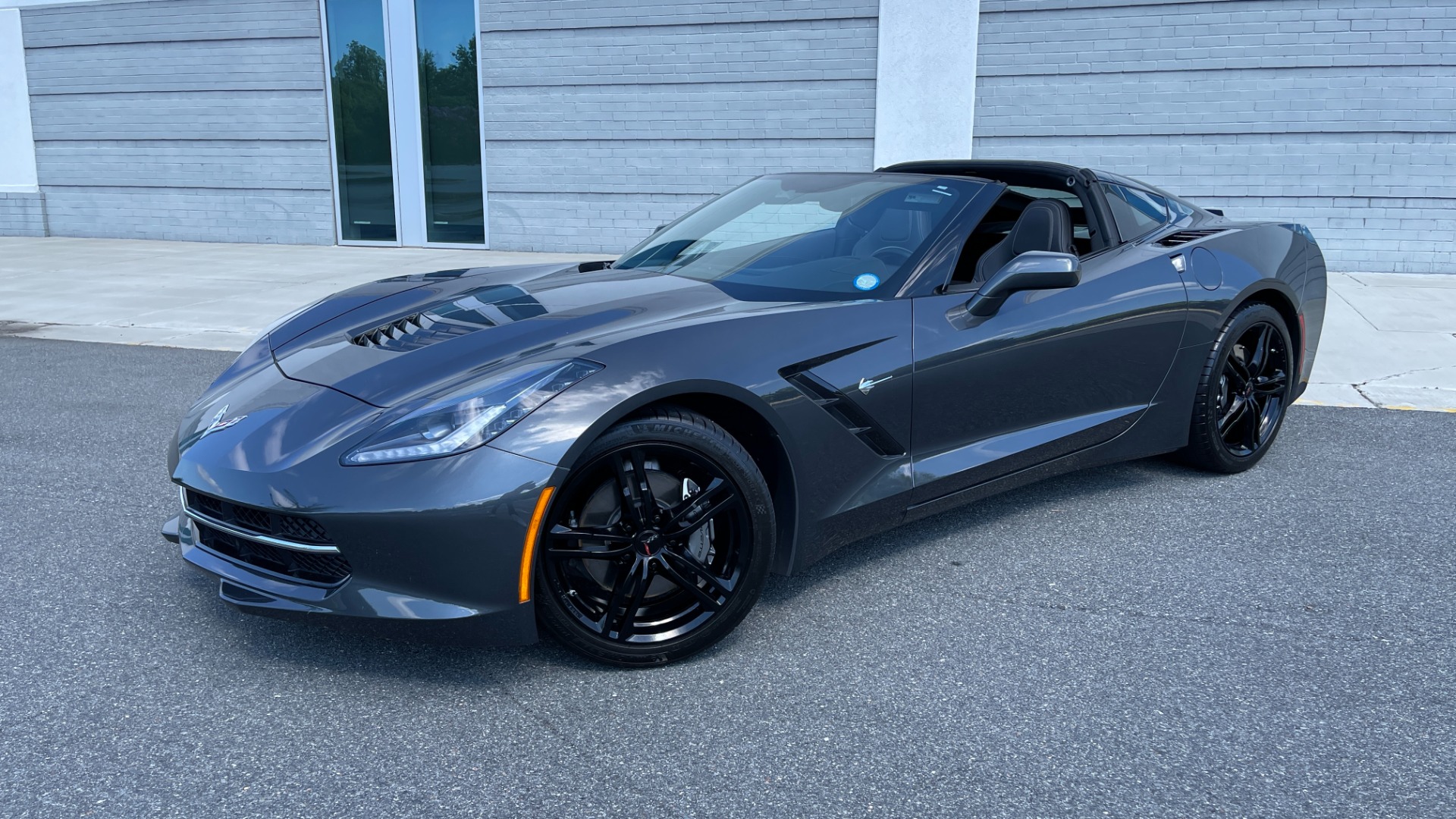 Used 2017 Chevrolet Corvette 1LT / 8SPD AUTO / 6.2L V8 / REMOTE START / PADDLE SHIFTERS for sale $52,995 at Formula Imports in Charlotte NC 28227 57
