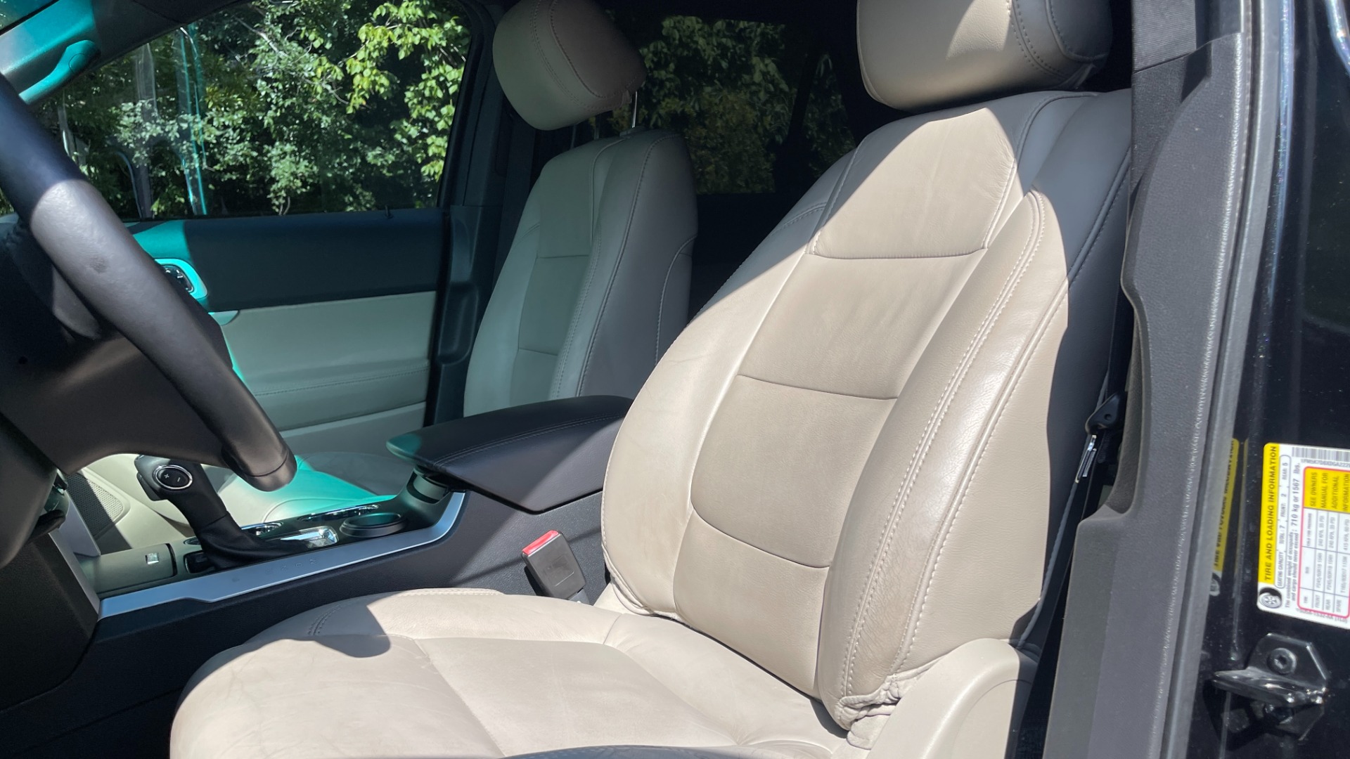 Used 2013 Ford Explorer XLT / LEATHER / COMFORT PACKAGE / 3.5 V6 / REAR VIEW CAMERA / DRIVER CONNEC for sale Sold at Formula Imports in Charlotte NC 28227 11