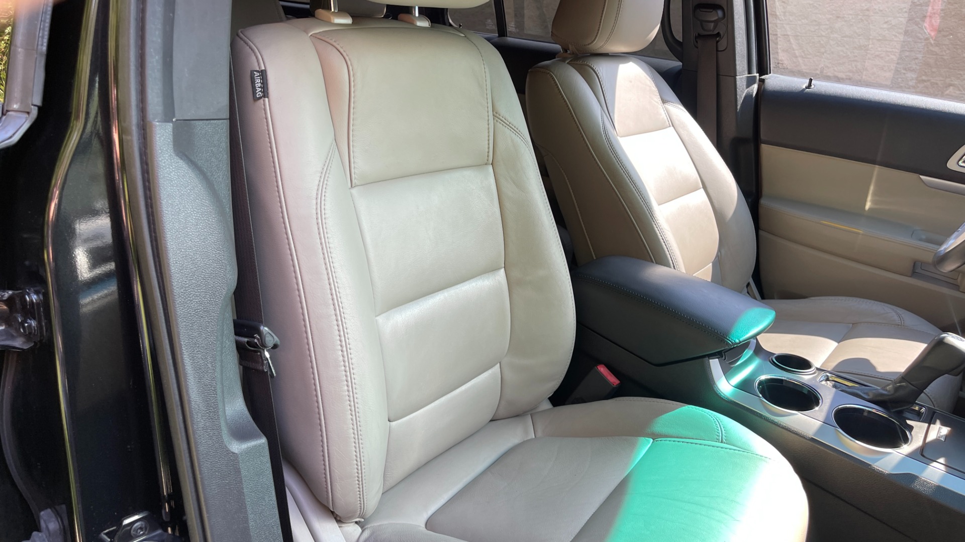Used 2013 Ford Explorer XLT / LEATHER / COMFORT PACKAGE / 3.5 V6 / REAR VIEW CAMERA / DRIVER CONNEC for sale Sold at Formula Imports in Charlotte NC 28227 15