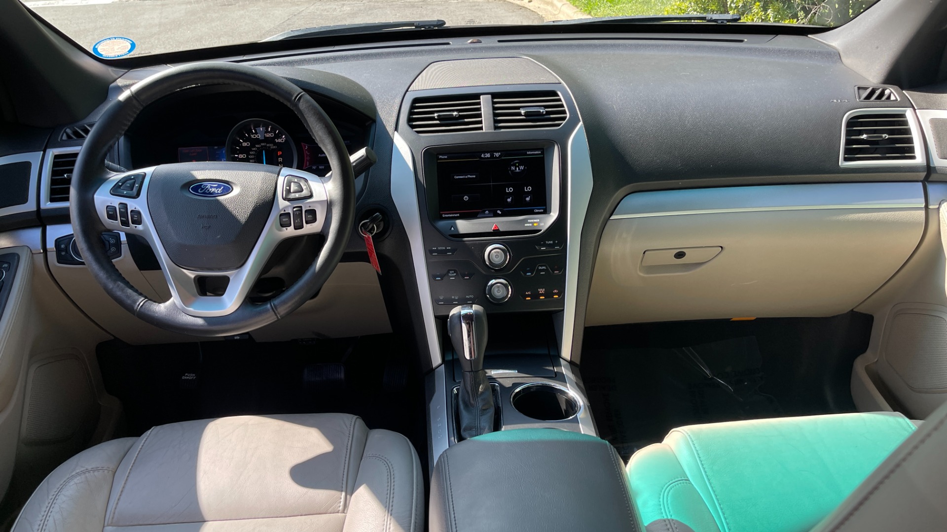 Used 2013 Ford Explorer XLT / LEATHER / COMFORT PACKAGE / 3.5 V6 / REAR VIEW CAMERA / DRIVER CONNEC for sale Sold at Formula Imports in Charlotte NC 28227 21