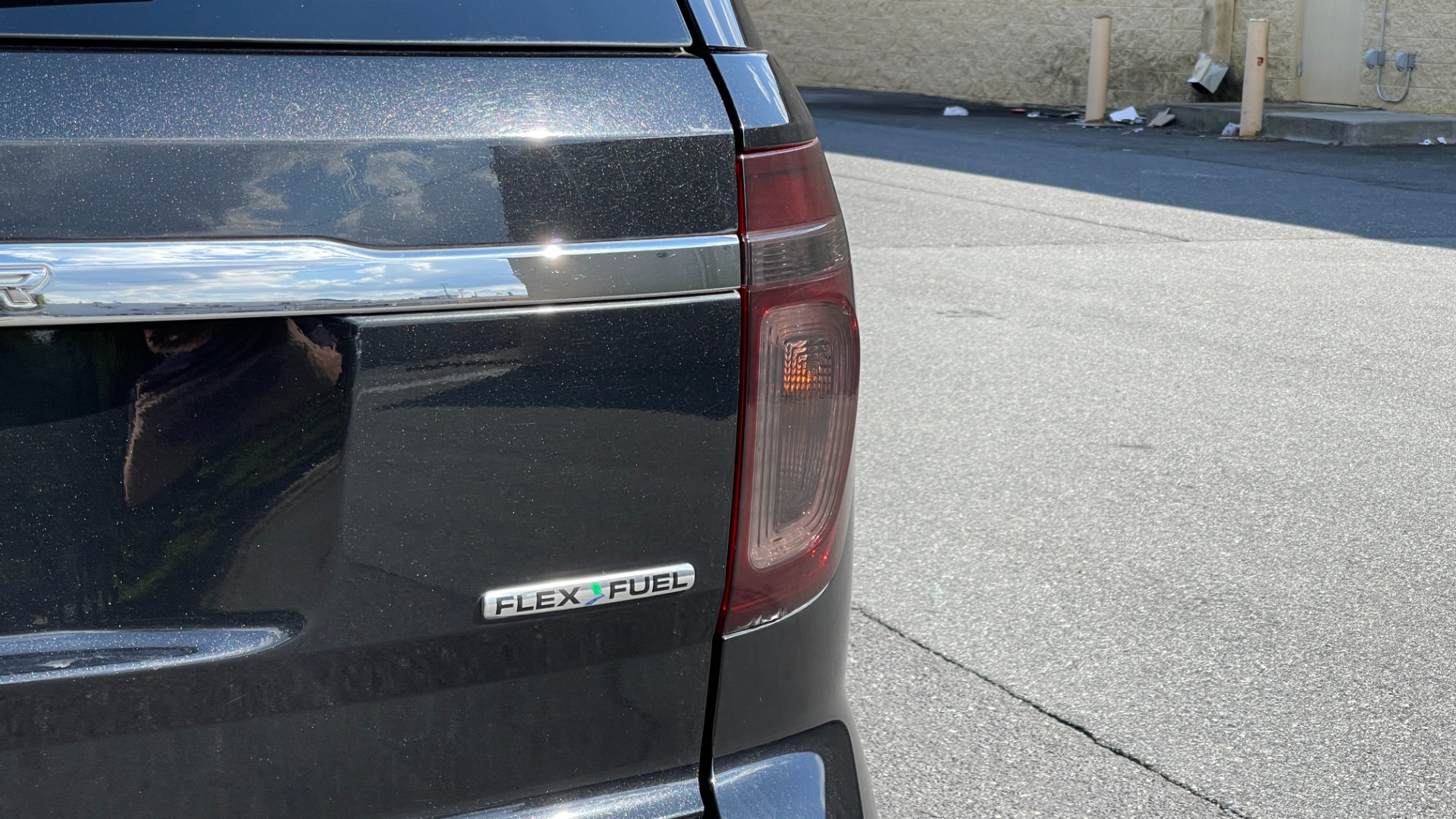 Used 2013 Ford Explorer XLT / LEATHER / COMFORT PACKAGE / 3.5 V6 / REAR VIEW CAMERA / DRIVER CONNEC for sale Sold at Formula Imports in Charlotte NC 28227 28