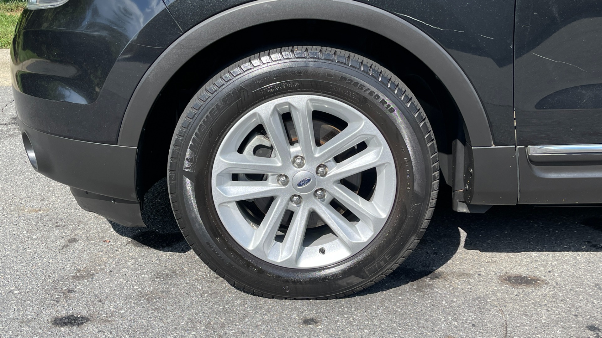 Used 2013 Ford Explorer XLT / LEATHER / COMFORT PACKAGE / 3.5 V6 / REAR VIEW CAMERA / DRIVER CONNEC for sale $13,995 at Formula Imports in Charlotte NC 28227 47