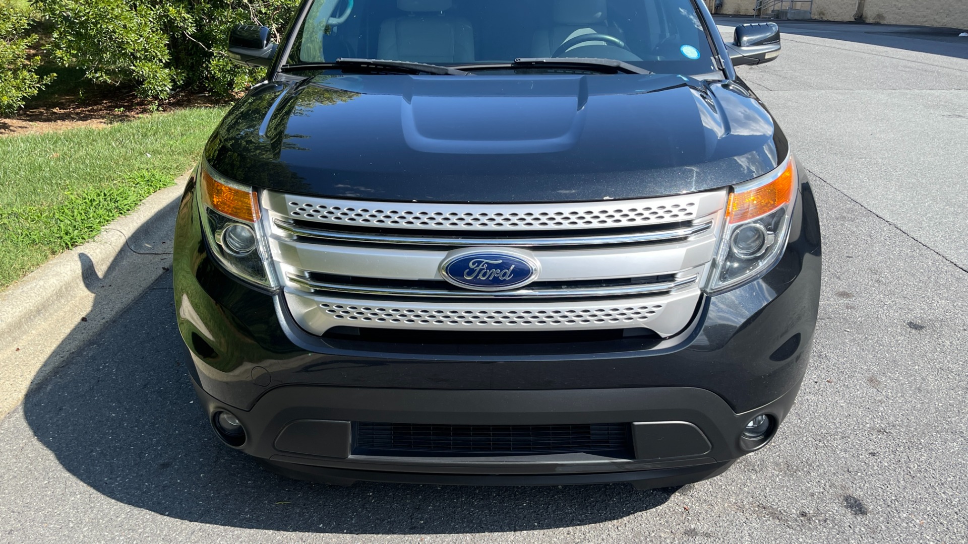 Used 2013 Ford Explorer XLT / LEATHER / COMFORT PACKAGE / 3.5 V6 / REAR VIEW CAMERA / DRIVER CONNEC for sale Sold at Formula Imports in Charlotte NC 28227 8