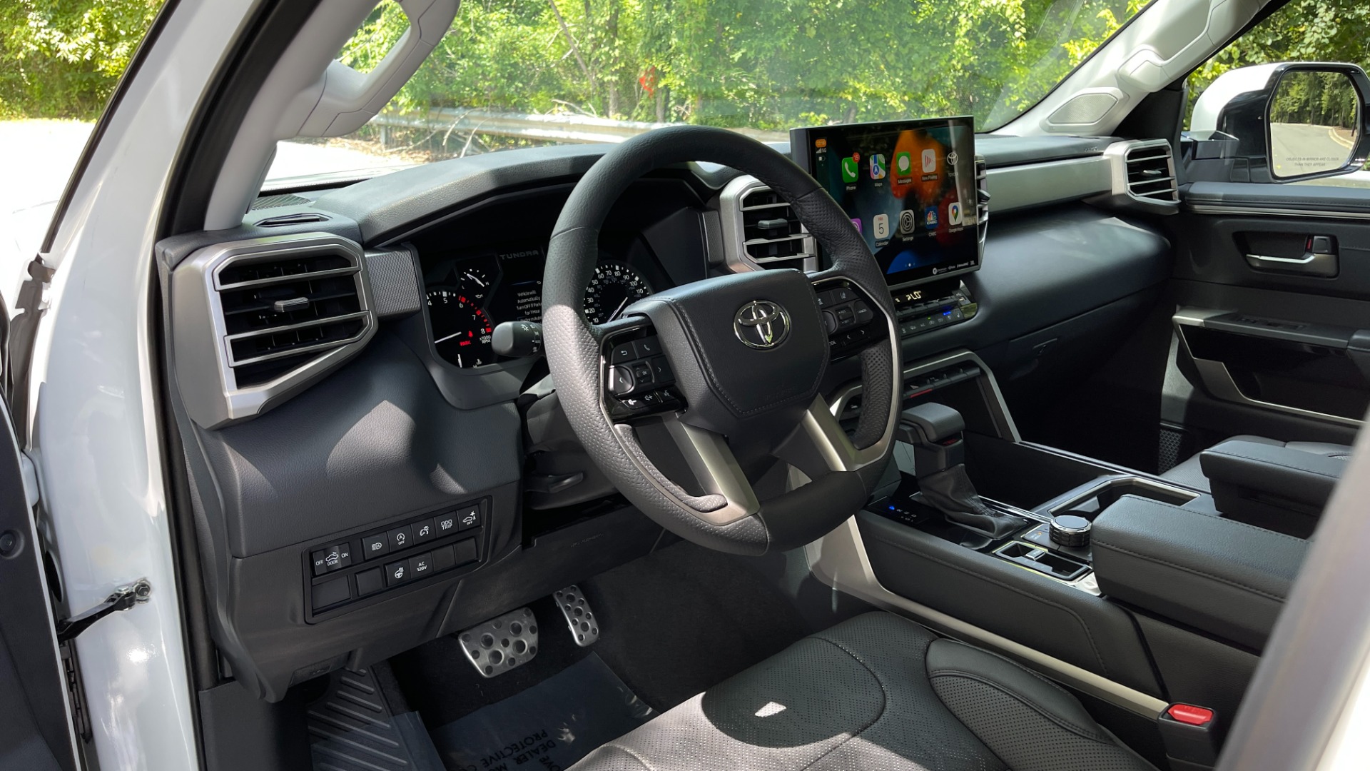 Used 2022 Toyota Tundra 4WD LIMITED / CONSOLE SAFE / BLACK BADGES / TRD OFFROAD / PANORAMIC for sale $72,985 at Formula Imports in Charlotte NC 28227 12