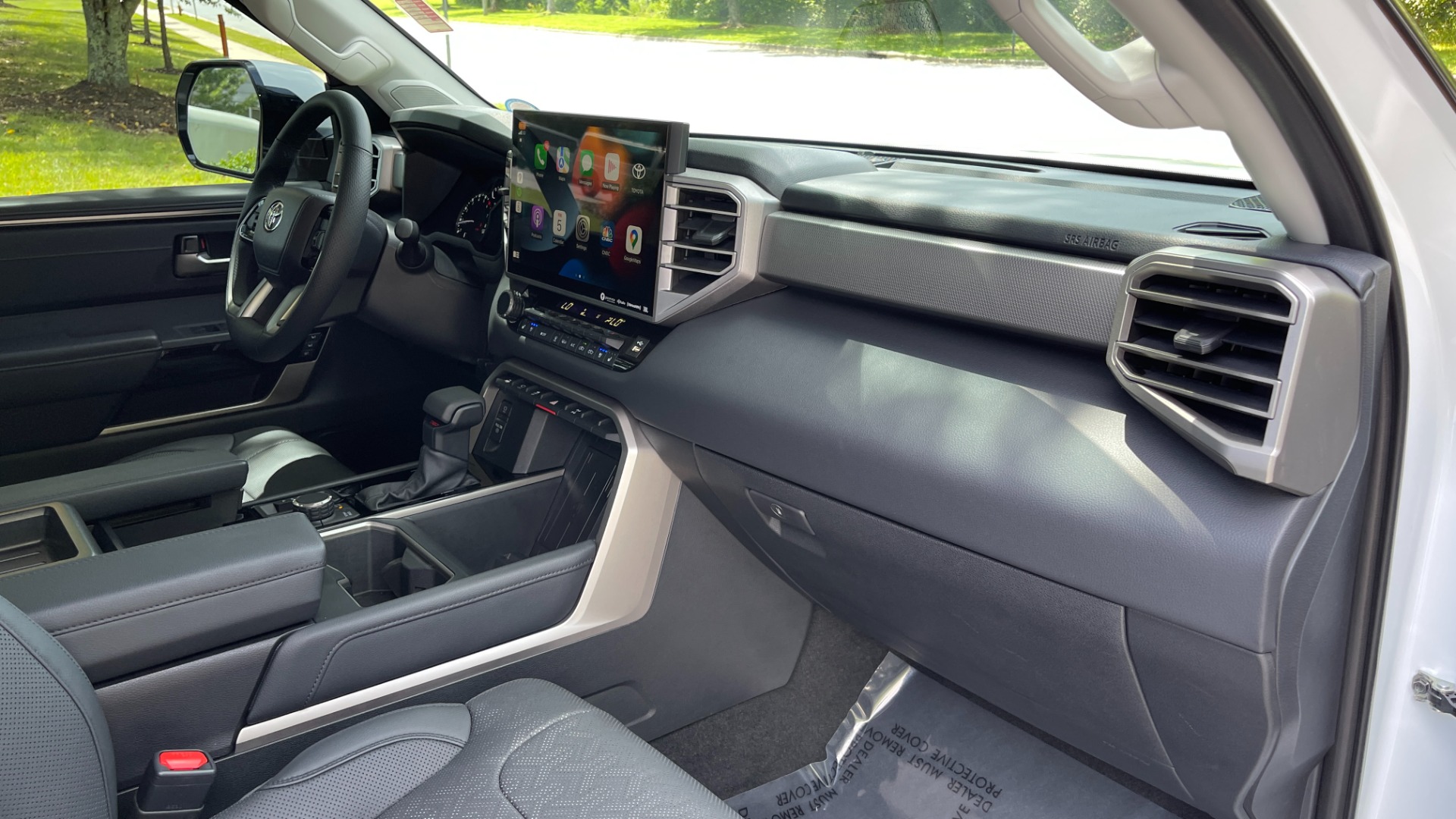 Used 2022 Toyota Tundra 4WD LIMITED / CONSOLE SAFE / BLACK BADGES / TRD OFFROAD / PANORAMIC for sale Sold at Formula Imports in Charlotte NC 28227 17