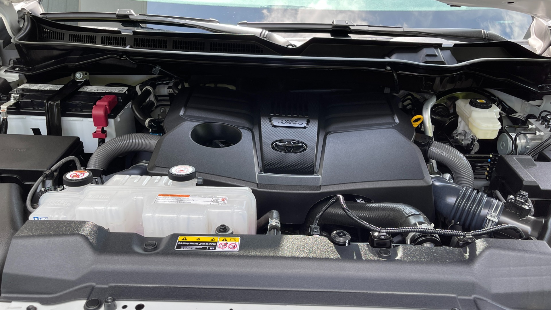 Used 2022 Toyota Tundra 4WD LIMITED / CONSOLE SAFE / BLACK BADGES / TRD OFFROAD / PANORAMIC for sale Sold at Formula Imports in Charlotte NC 28227 25