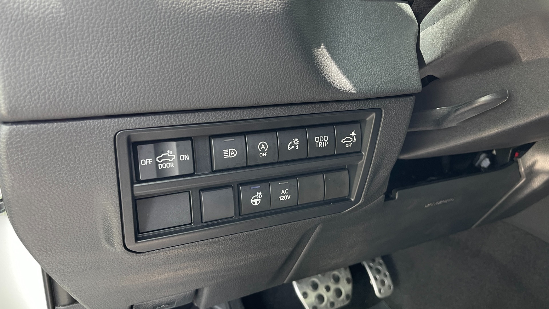 Used 2022 Toyota Tundra 4WD LIMITED / CONSOLE SAFE / BLACK BADGES / TRD OFFROAD / PANORAMIC for sale Sold at Formula Imports in Charlotte NC 28227 32