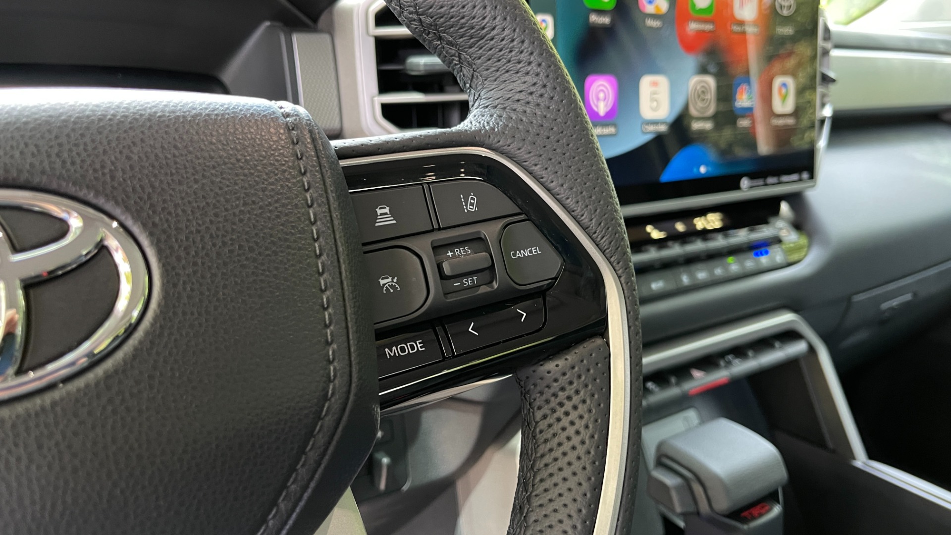 Used 2022 Toyota Tundra 4WD LIMITED / CONSOLE SAFE / BLACK BADGES / TRD OFFROAD / PANORAMIC for sale Sold at Formula Imports in Charlotte NC 28227 34