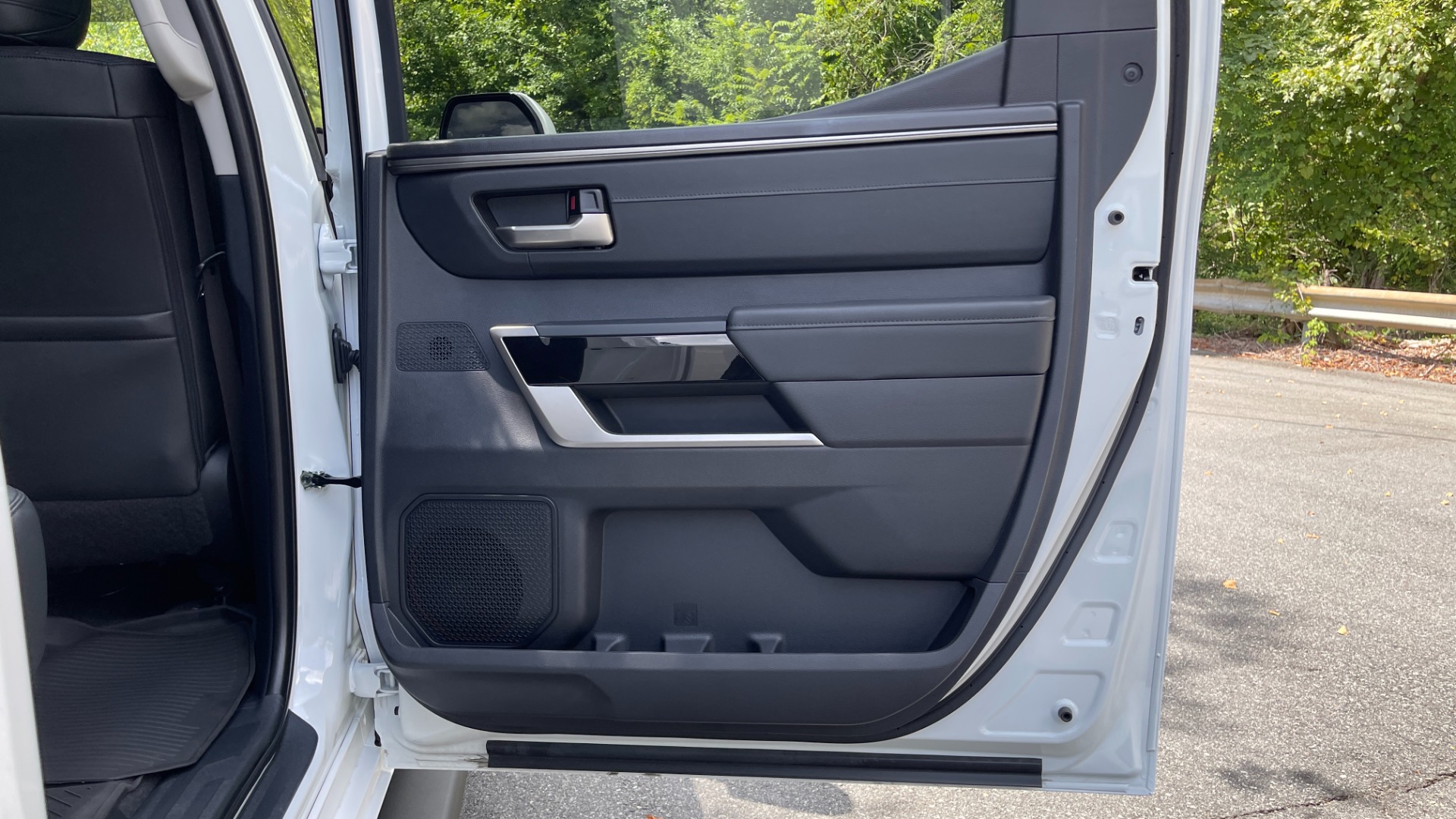 Used 2022 Toyota Tundra 4WD LIMITED / CONSOLE SAFE / BLACK BADGES / TRD OFFROAD / PANORAMIC for sale Sold at Formula Imports in Charlotte NC 28227 39