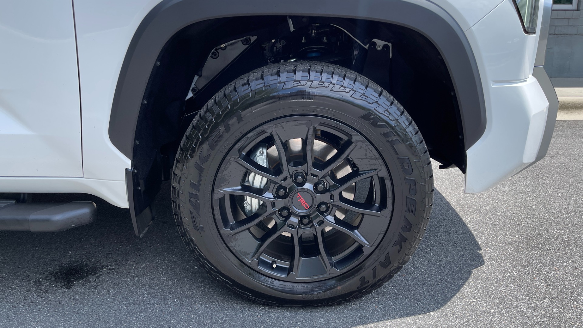 Used 2022 Toyota Tundra 4WD LIMITED / CONSOLE SAFE / BLACK BADGES / TRD OFFROAD / PANORAMIC for sale $72,985 at Formula Imports in Charlotte NC 28227 59