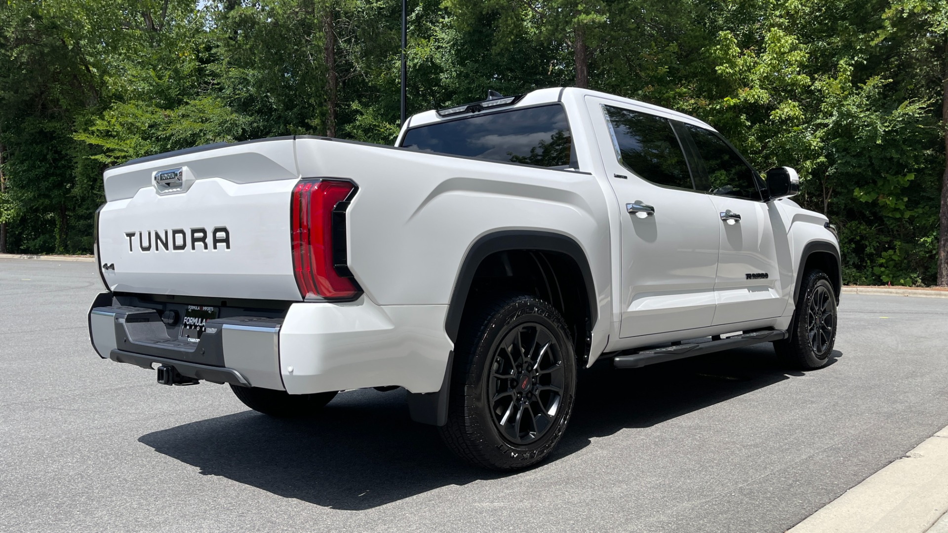 Used 2022 Toyota Tundra 4WD LIMITED / CONSOLE SAFE / BLACK BADGES / TRD OFFROAD / PANORAMIC for sale Sold at Formula Imports in Charlotte NC 28227 7