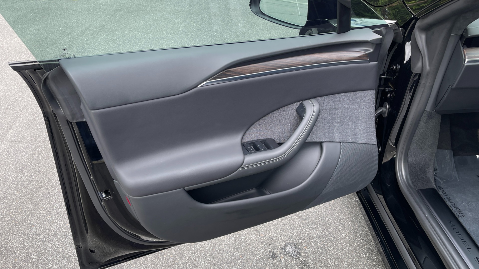 Used 2022 Tesla Model S ELECTRIC / FULL SELF DRIVING / 21IN WHEELS / MOBILE CHARGER / WALNUT TRIM for sale Sold at Formula Imports in Charlotte NC 28227 16