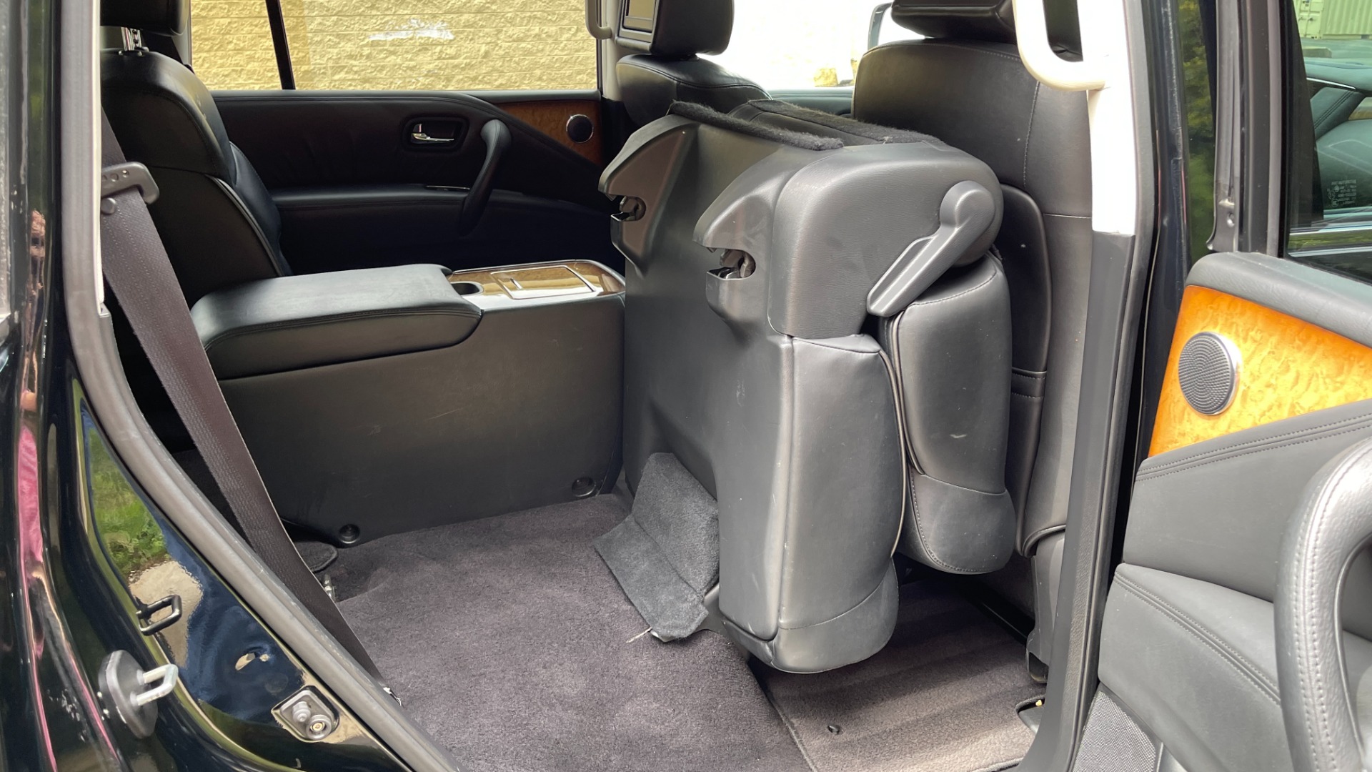 Used 2012 INFINITI QX56 7 PASSENGER / THEATER PACKAGE / HEATED SEATS / NAV / REARVIEW for sale Sold at Formula Imports in Charlotte NC 28227 16
