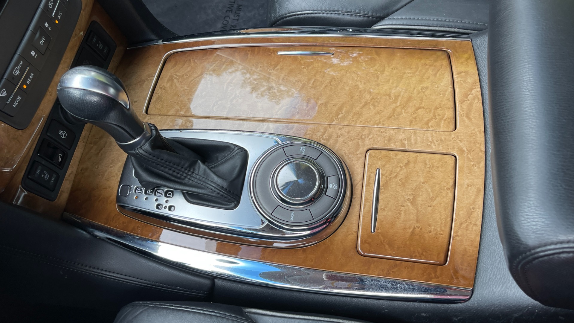 Used 2012 INFINITI QX56 7 PASSENGER / THEATER PACKAGE / HEATED SEATS / NAV / REARVIEW for sale Sold at Formula Imports in Charlotte NC 28227 27