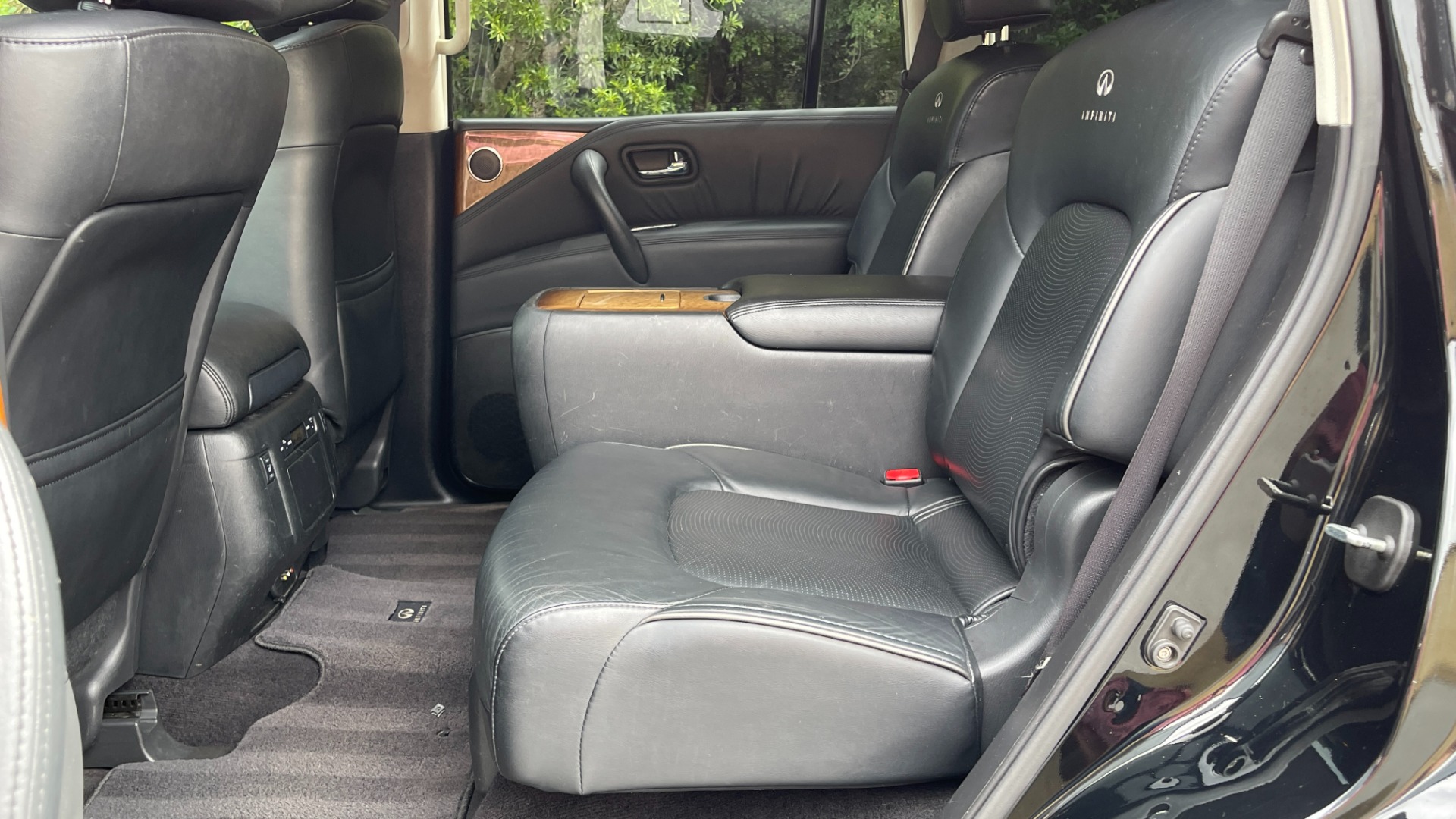 Used 2012 INFINITI QX56 7 PASSENGER / THEATER PACKAGE / HEATED SEATS / NAV / REARVIEW for sale Sold at Formula Imports in Charlotte NC 28227 32