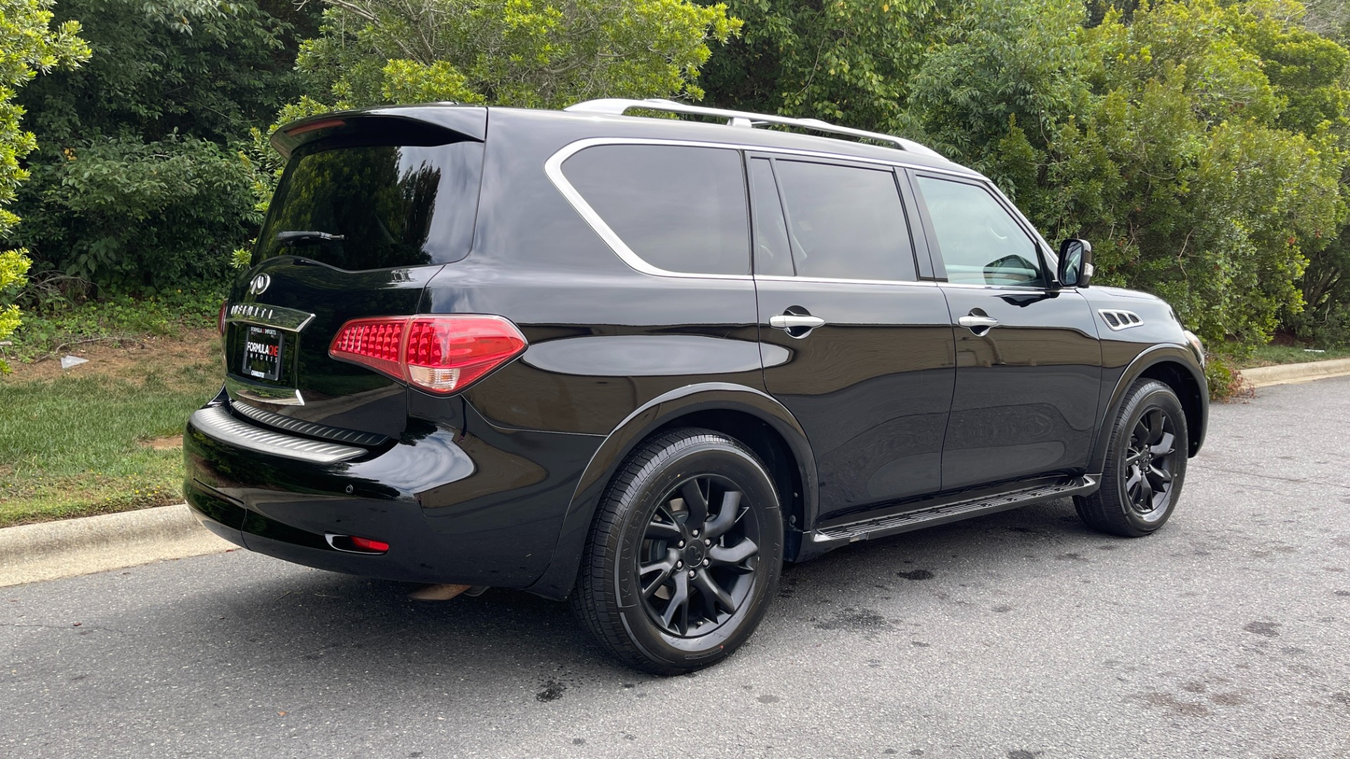 Used 2012 INFINITI QX56 7 PASSENGER / THEATER PACKAGE / HEATED SEATS / NAV / REARVIEW for sale Sold at Formula Imports in Charlotte NC 28227 4