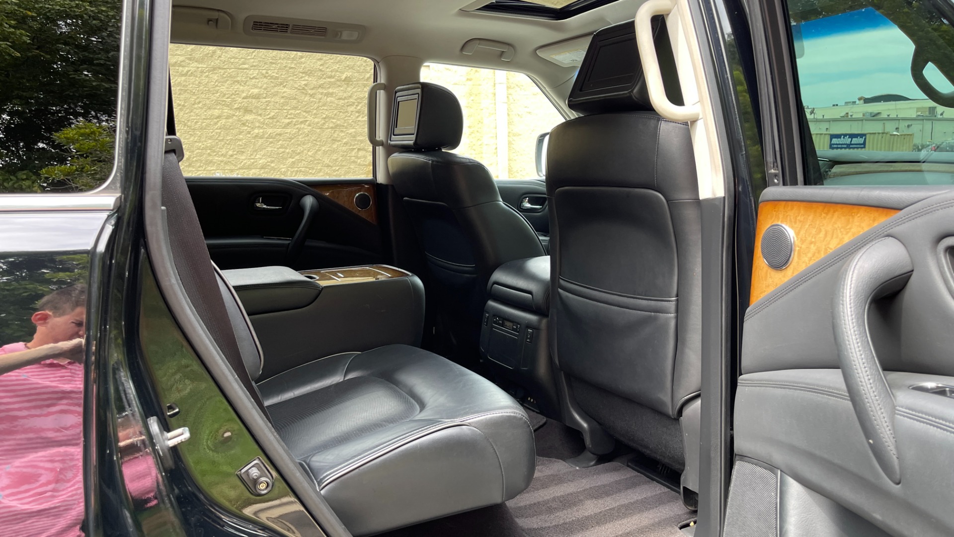 Used 2012 INFINITI QX56 7 PASSENGER / THEATER PACKAGE / HEATED SEATS / NAV / REARVIEW for sale Sold at Formula Imports in Charlotte NC 28227 40