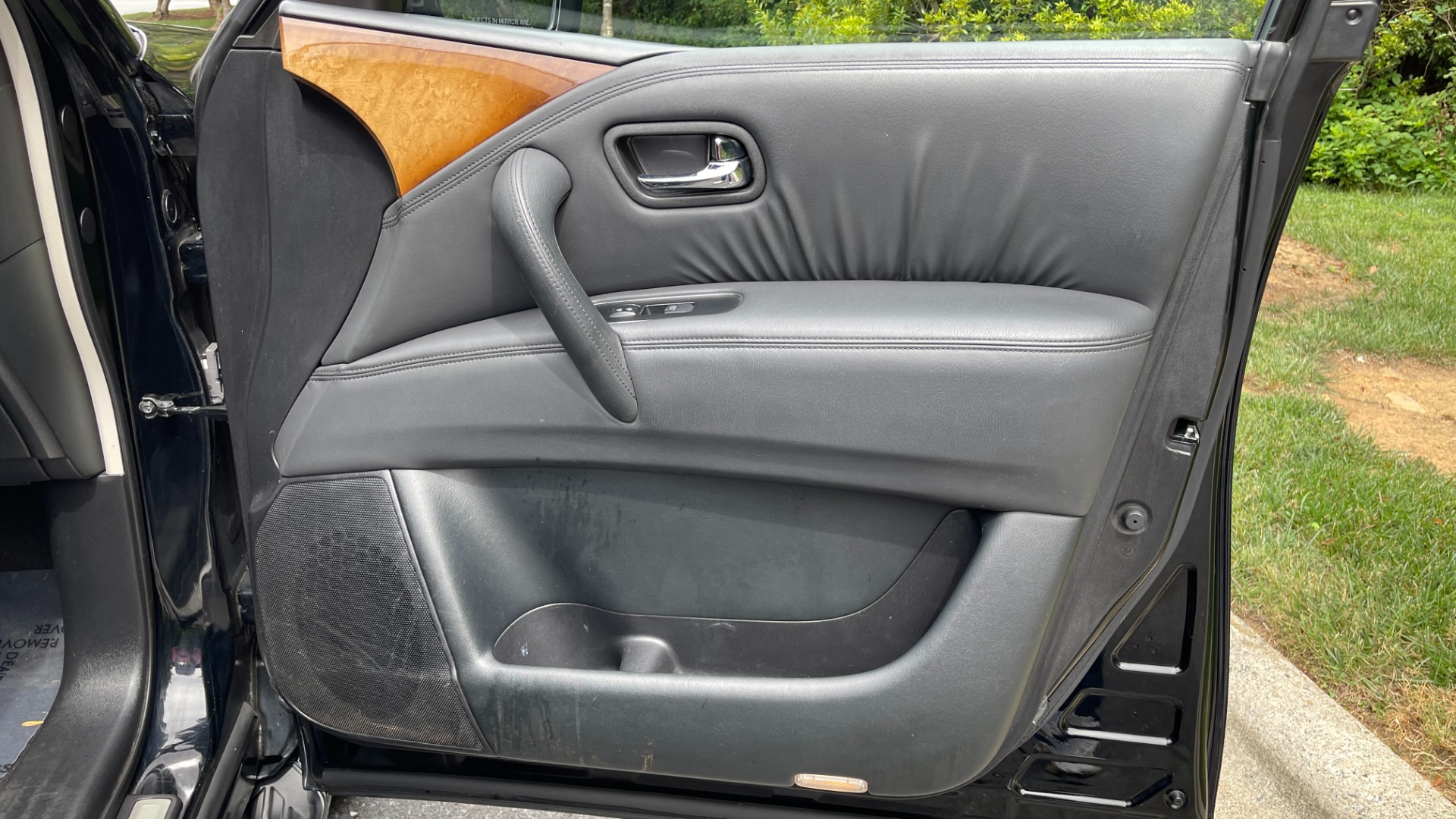 Used 2012 INFINITI QX56 7 PASSENGER / THEATER PACKAGE / HEATED SEATS / NAV / REARVIEW for sale Sold at Formula Imports in Charlotte NC 28227 44