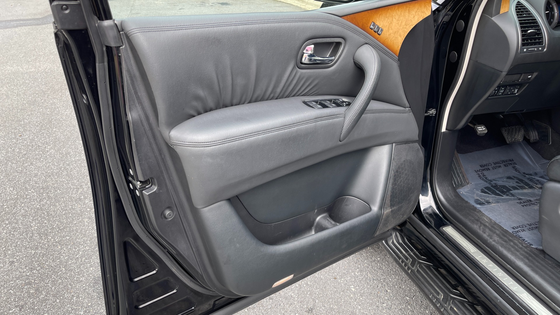 Used 2012 INFINITI QX56 7 PASSENGER / THEATER PACKAGE / HEATED SEATS / NAV / REARVIEW for sale Sold at Formula Imports in Charlotte NC 28227 51