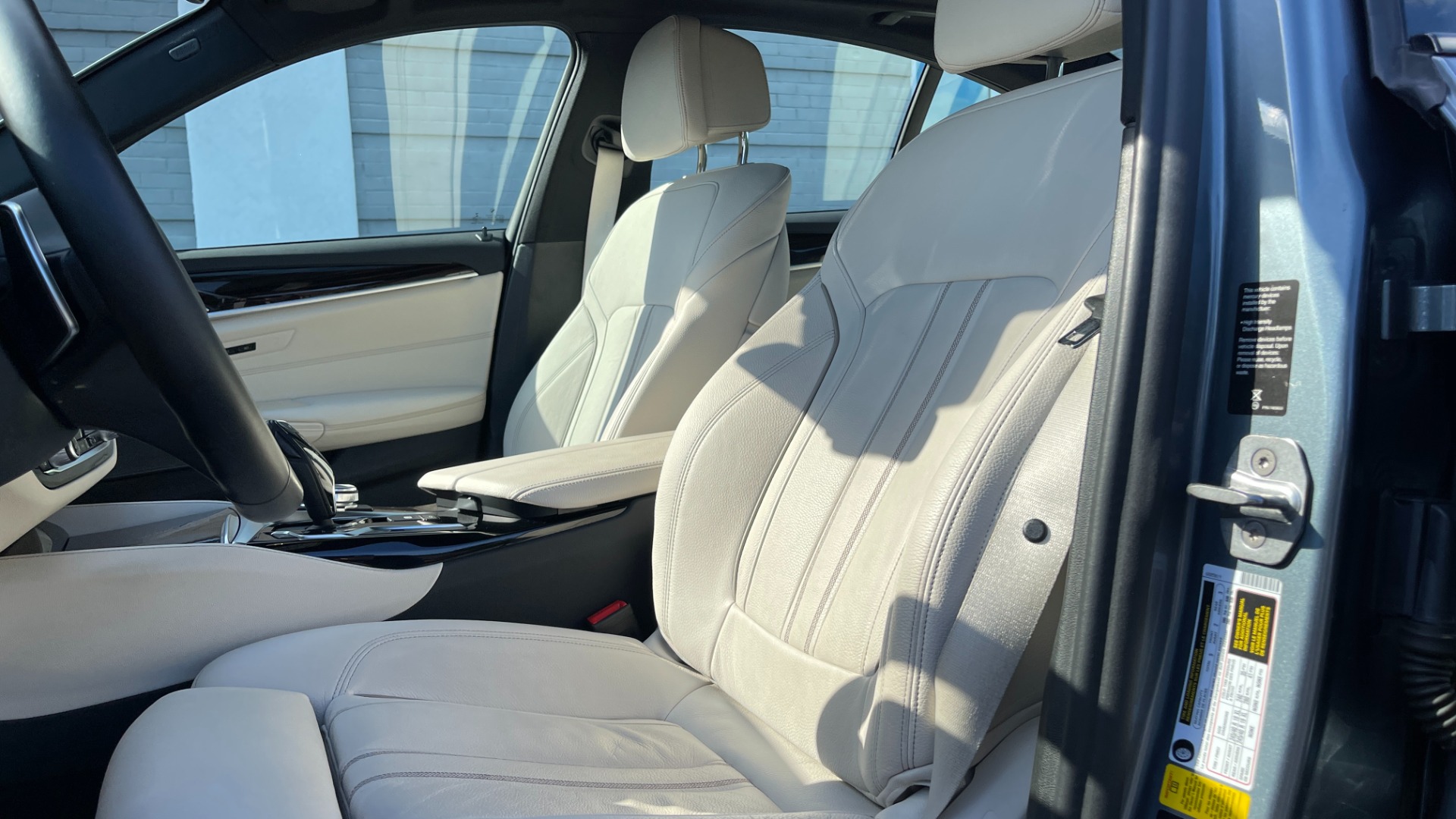 Used 2019 BMW 5 Series 540i xDrive / M SPORT PACKAGE / PREMIUM 2 PACKAGE / HARMAN KARDON SOUND / H for sale Sold at Formula Imports in Charlotte NC 28227 11