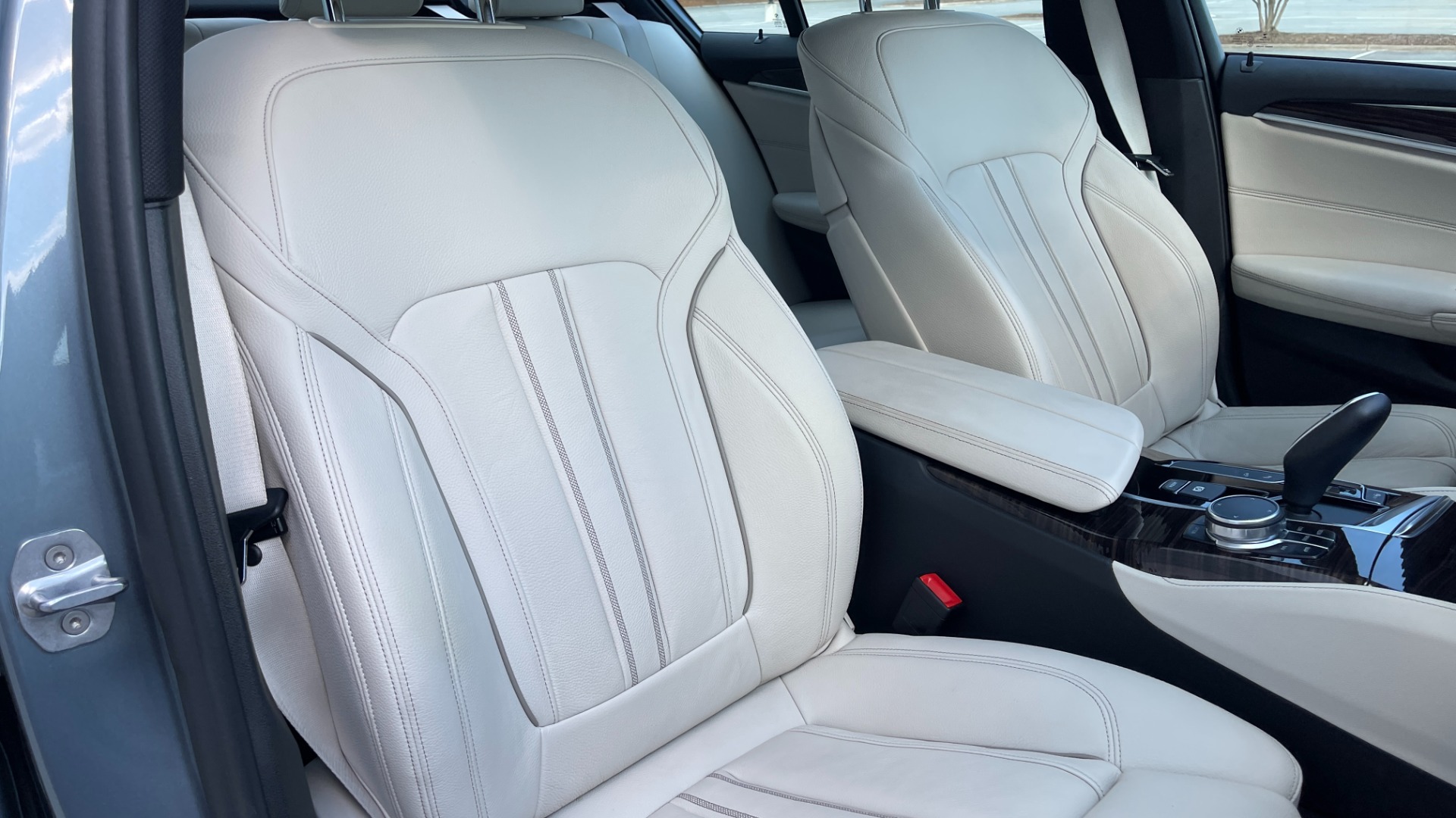 Used 2019 BMW 5 Series 540i xDrive / M SPORT PACKAGE / PREMIUM 2 PACKAGE / HARMAN KARDON SOUND / H for sale Sold at Formula Imports in Charlotte NC 28227 16