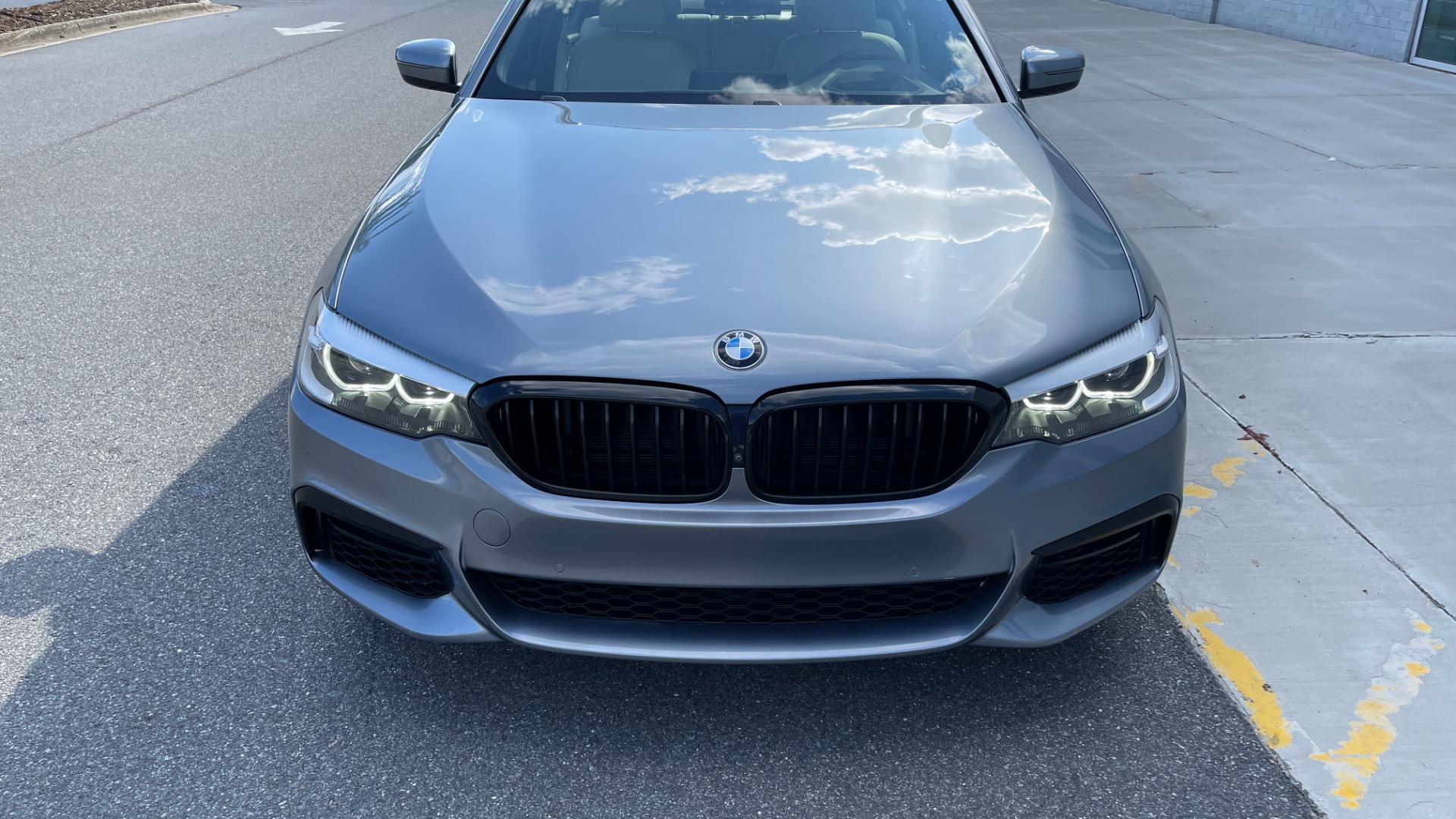 Used 2019 BMW 5 Series 540i xDrive / M SPORT PACKAGE / PREMIUM 2 PACKAGE / HARMAN KARDON SOUND / H for sale Sold at Formula Imports in Charlotte NC 28227 2