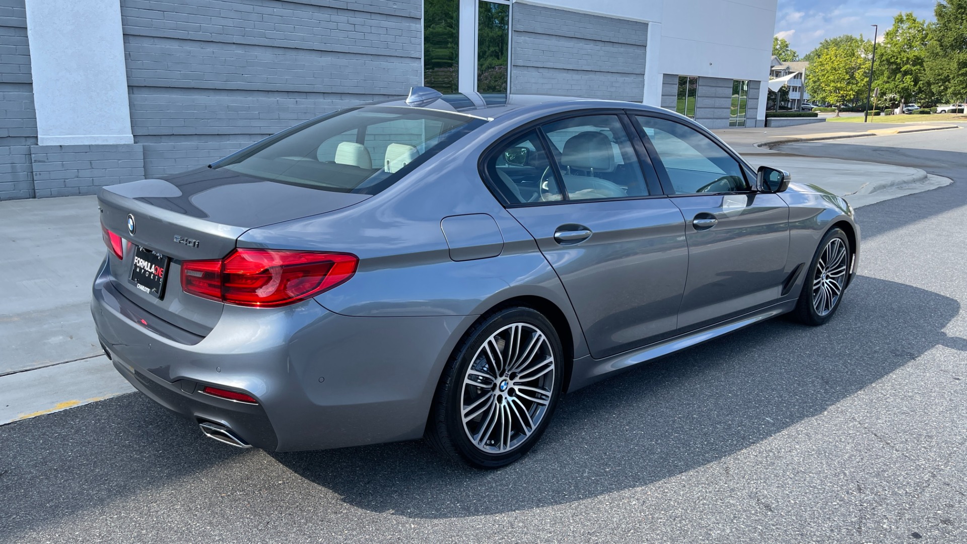 Used 2019 BMW 5 Series 540i xDrive / M SPORT PACKAGE / PREMIUM 2 PACKAGE / HARMAN KARDON SOUND / H for sale $44,995 at Formula Imports in Charlotte NC 28227 4