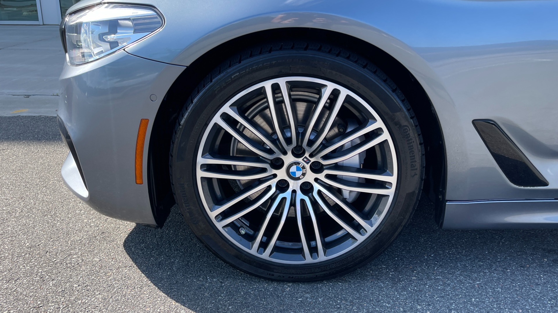 Used 2019 BMW 5 Series 540i xDrive / M SPORT PACKAGE / PREMIUM 2 PACKAGE / HARMAN KARDON SOUND / H for sale Sold at Formula Imports in Charlotte NC 28227 45