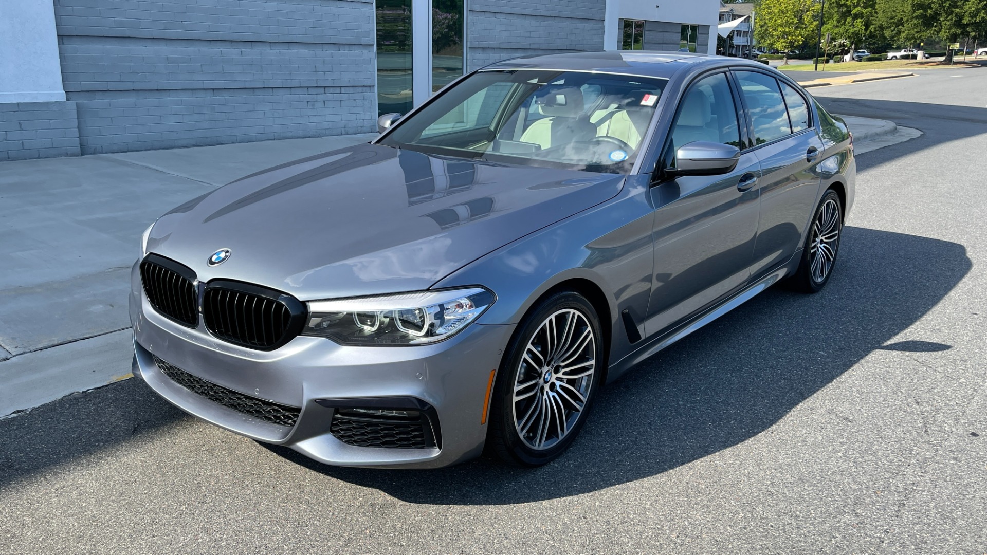 Used 2019 BMW 5 Series 540i xDrive / M SPORT PACKAGE / PREMIUM 2 PACKAGE / HARMAN KARDON SOUND / H for sale Sold at Formula Imports in Charlotte NC 28227 6