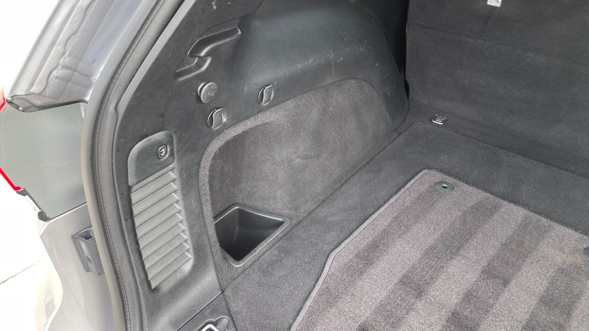 Used 2019 Jeep Grand Cherokee Overland / V6 / LEATHER / POWER TAILGATE / 20IN WHEELS / PANORAMIC SUNROOF for sale Sold at Formula Imports in Charlotte NC 28227 19