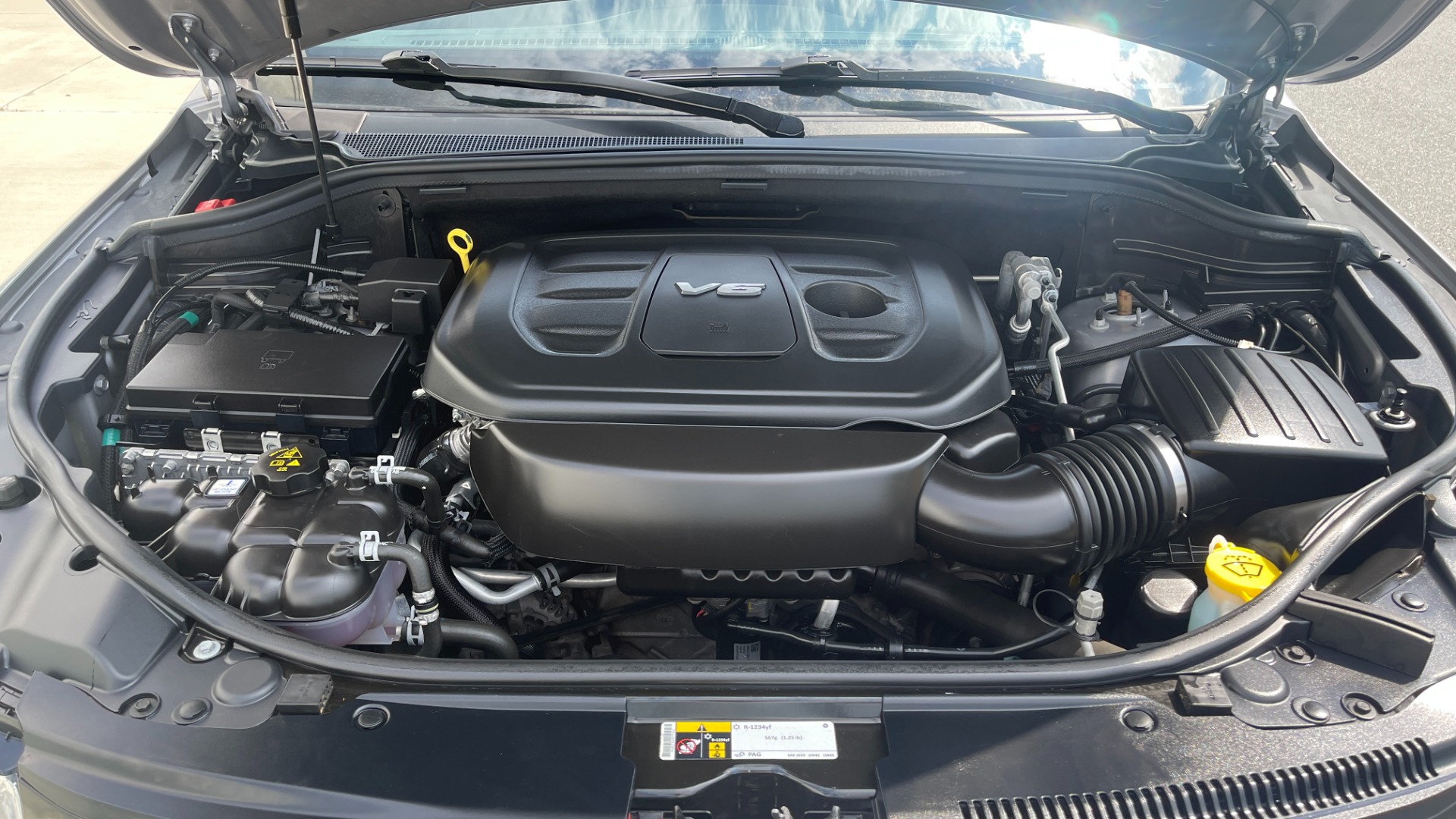Used 2019 Jeep Grand Cherokee Overland / V6 / LEATHER / POWER TAILGATE / 20IN WHEELS / PANORAMIC SUNROOF for sale Sold at Formula Imports in Charlotte NC 28227 23