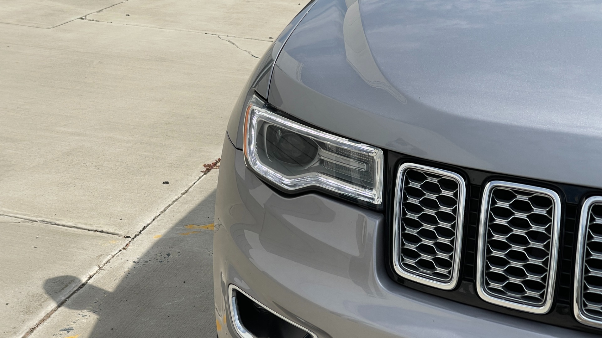 Used 2019 Jeep Grand Cherokee Overland / V6 / LEATHER / POWER TAILGATE / 20IN WHEELS / PANORAMIC SUNROOF for sale Sold at Formula Imports in Charlotte NC 28227 25