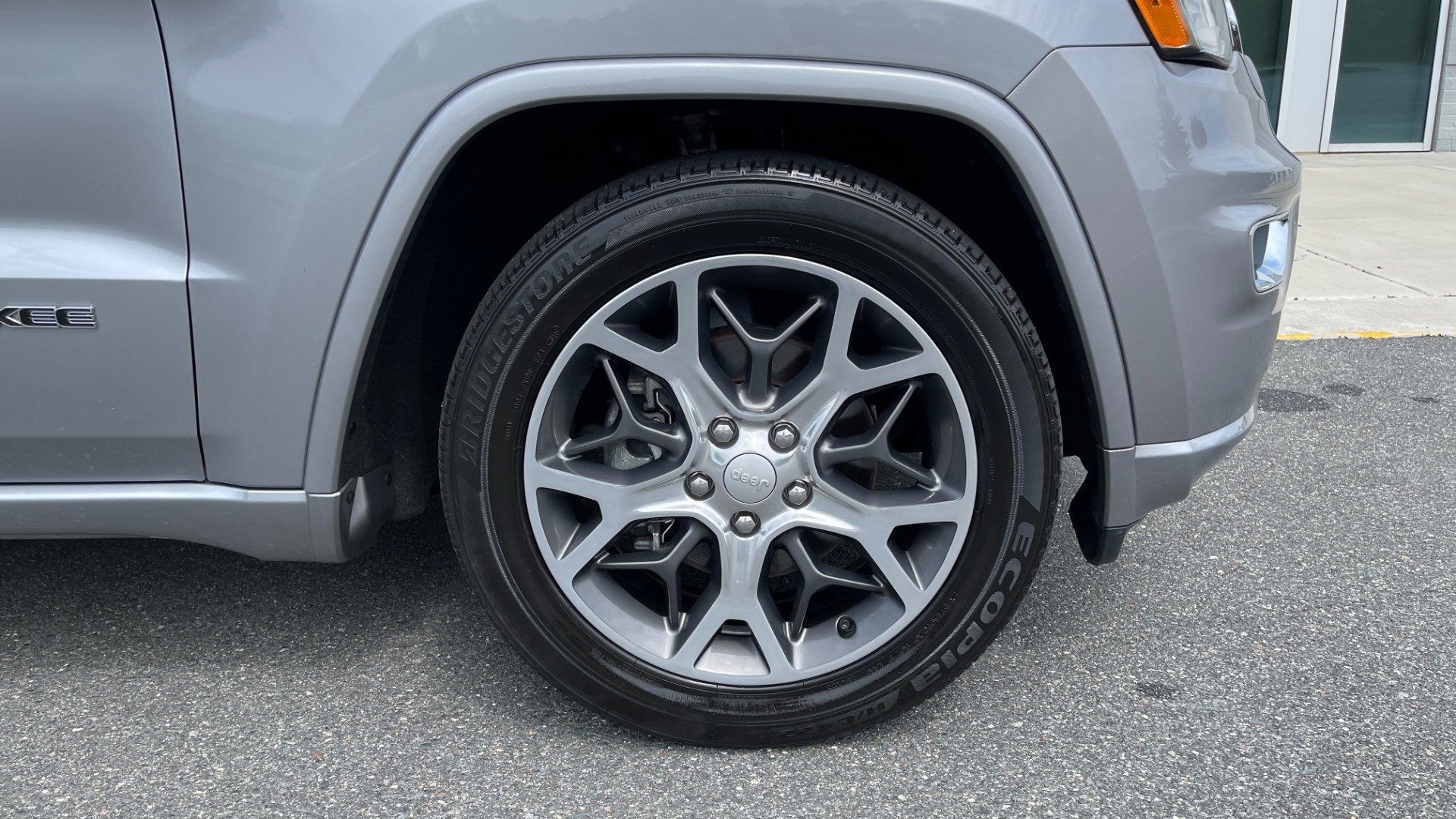 Used 2019 Jeep Grand Cherokee Overland / V6 / LEATHER / POWER TAILGATE / 20IN WHEELS / PANORAMIC SUNROOF for sale Sold at Formula Imports in Charlotte NC 28227 27