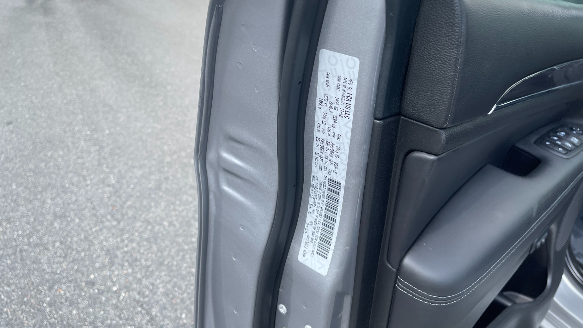 Used 2019 Jeep Grand Cherokee Overland / V6 / LEATHER / POWER TAILGATE / 20IN WHEELS / PANORAMIC SUNROOF for sale Sold at Formula Imports in Charlotte NC 28227 32