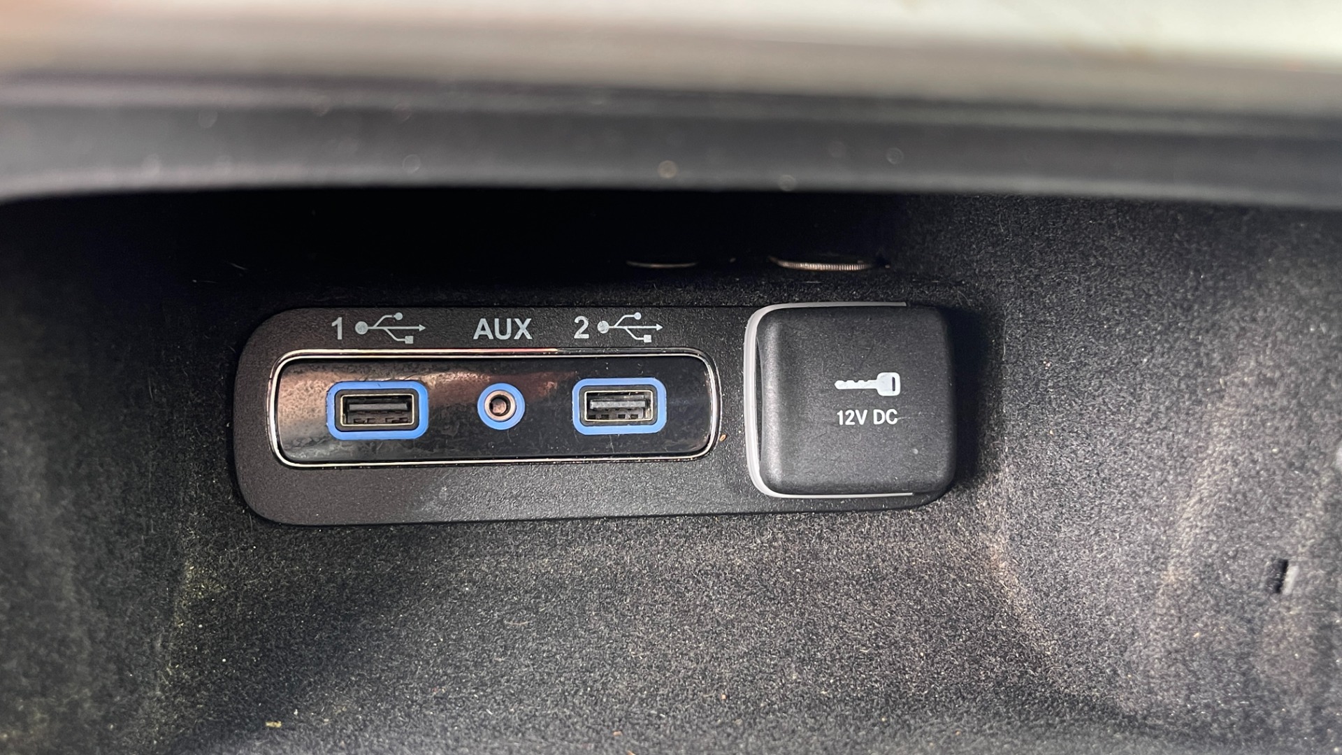 Used 2019 Jeep Grand Cherokee Overland / V6 / LEATHER / POWER TAILGATE / 20IN WHEELS / PANORAMIC SUNROOF for sale Sold at Formula Imports in Charlotte NC 28227 38