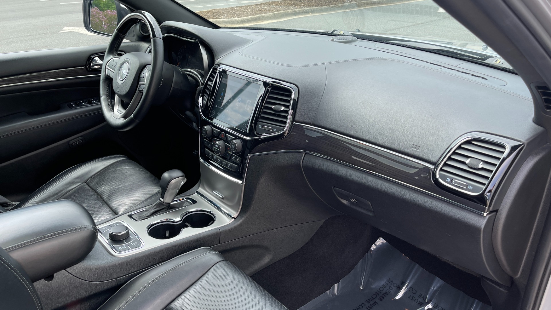 Used 2019 Jeep Grand Cherokee Overland / V6 / LEATHER / POWER TAILGATE / 20IN WHEELS / PANORAMIC SUNROOF for sale Sold at Formula Imports in Charlotte NC 28227 7