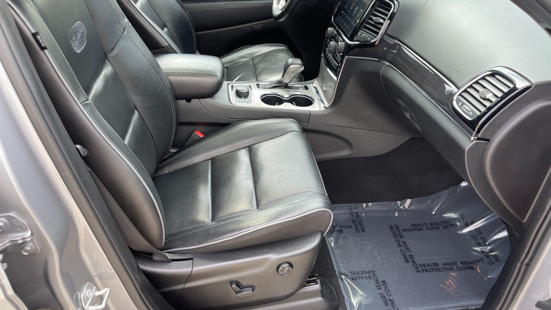 Used 2019 Jeep Grand Cherokee Overland / V6 / LEATHER / POWER TAILGATE / 20IN WHEELS / PANORAMIC SUNROOF for sale Sold at Formula Imports in Charlotte NC 28227 8