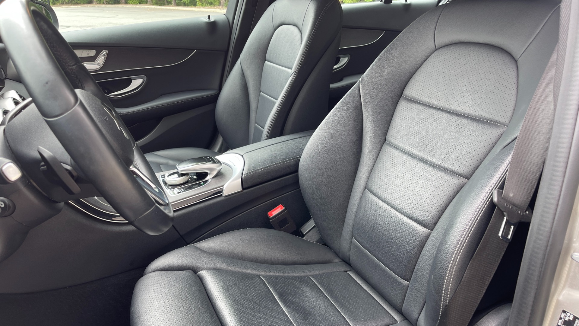Used 2019 Mercedes-Benz C-Class C 300 / BURMESTER SOUND / PANORAMIC ROOF / WIRELESS CHARING for sale $33,995 at Formula Imports in Charlotte NC 28227 14