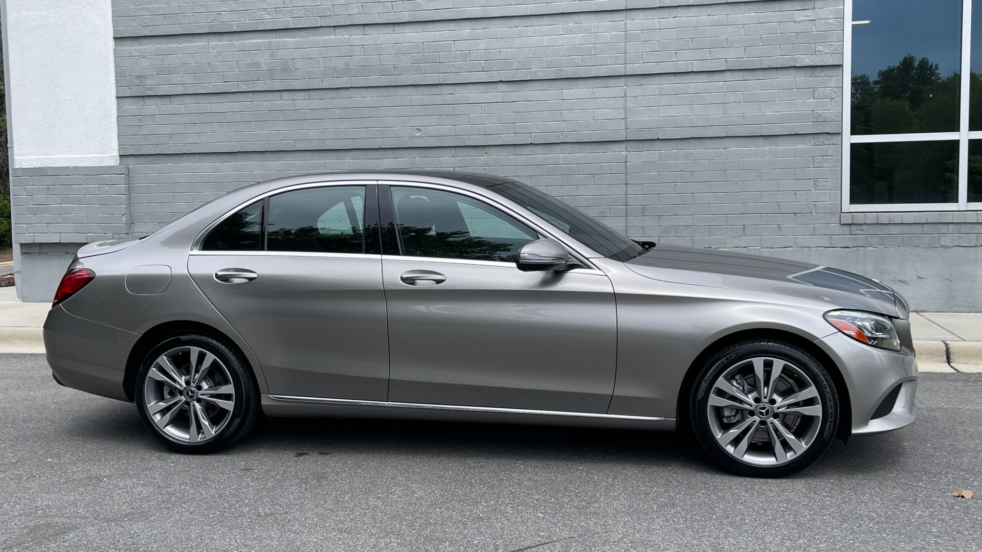 Used 2019 Mercedes-Benz C-Class C 300 / BURMESTER SOUND / PANORAMIC ROOF / WIRELESS CHARING for sale $33,995 at Formula Imports in Charlotte NC 28227 2