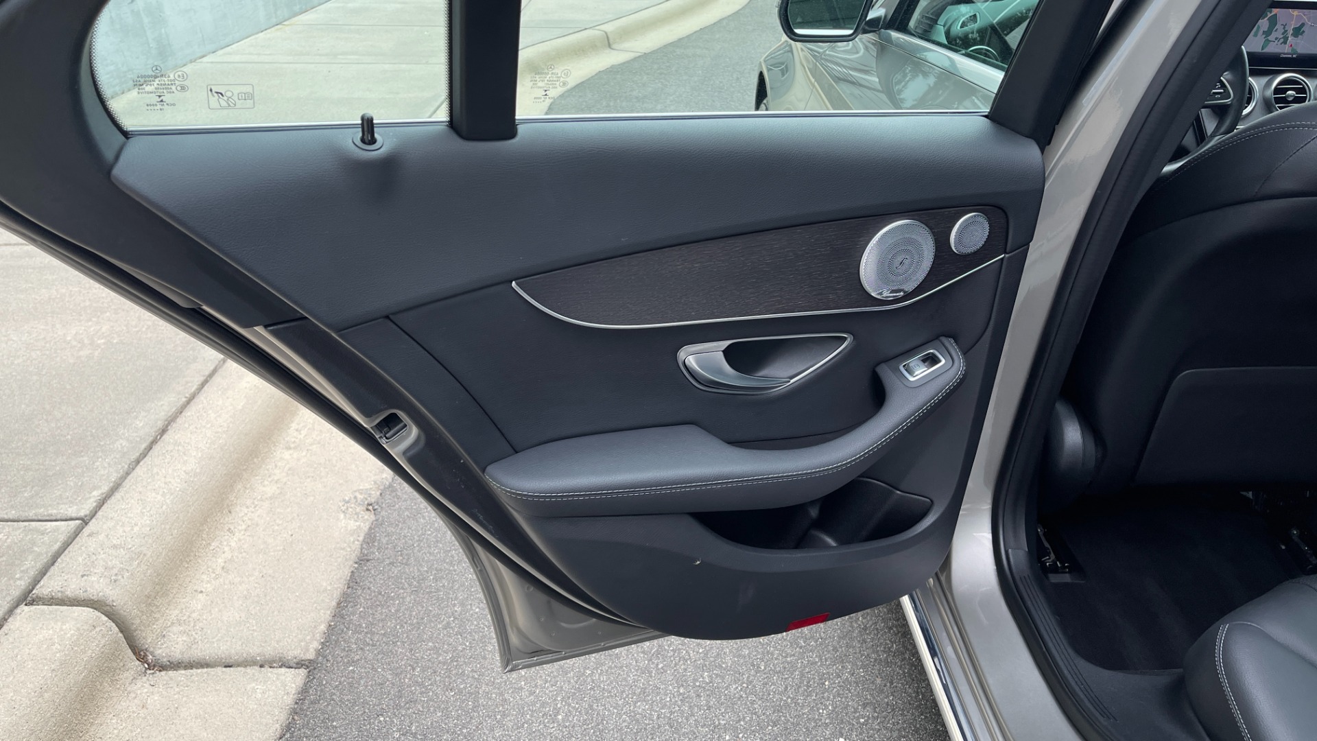 Used 2019 Mercedes-Benz C-Class C 300 / BURMESTER SOUND / PANORAMIC ROOF / WIRELESS CHARING for sale $33,995 at Formula Imports in Charlotte NC 28227 31