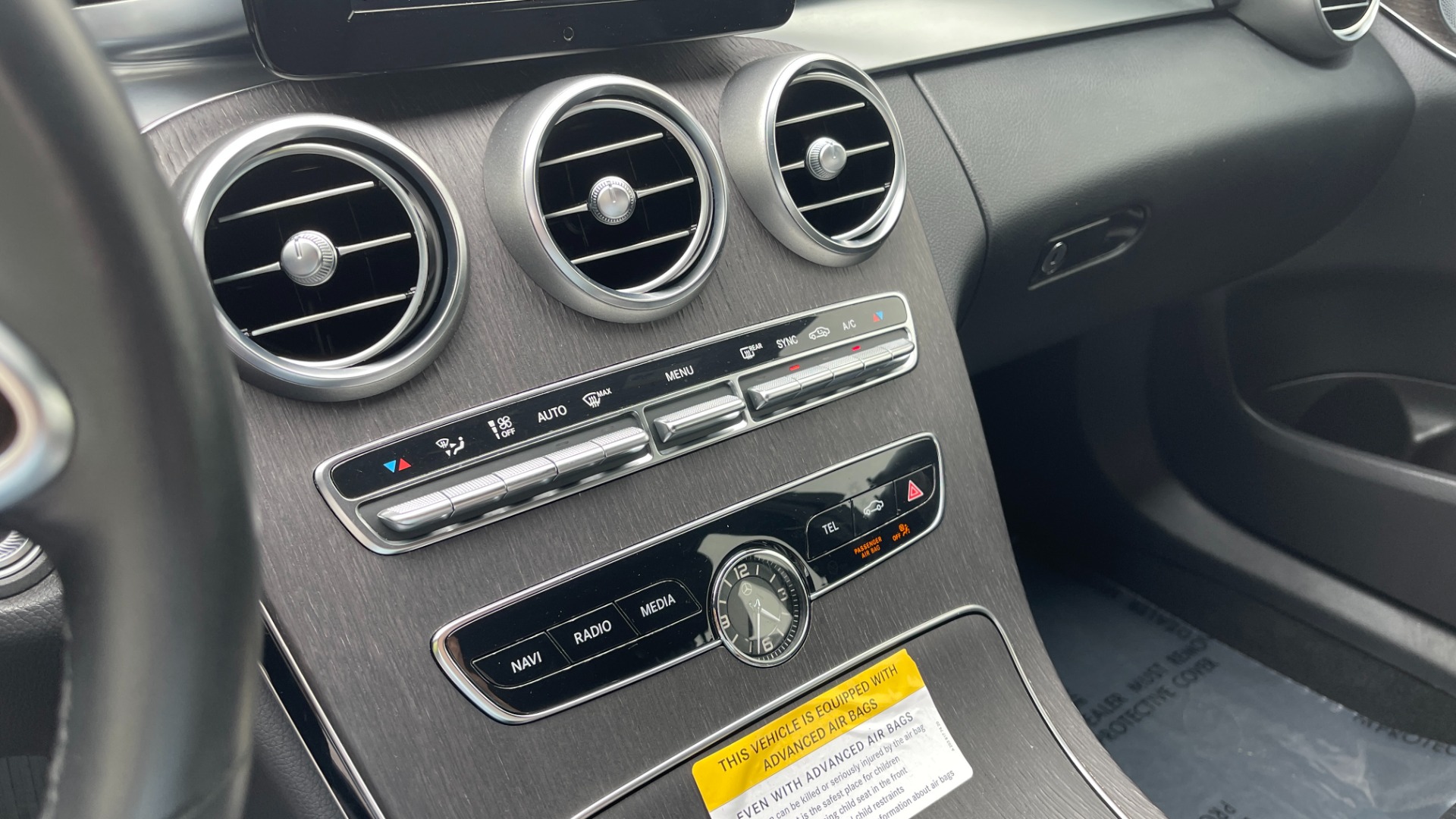 Used 2019 Mercedes-Benz C-Class C300 / PANORAMIC ROOF / BURMESTER / BLIND SPOT / HEATED STEERING AND SEATS for sale $34,995 at Formula Imports in Charlotte NC 28227 23
