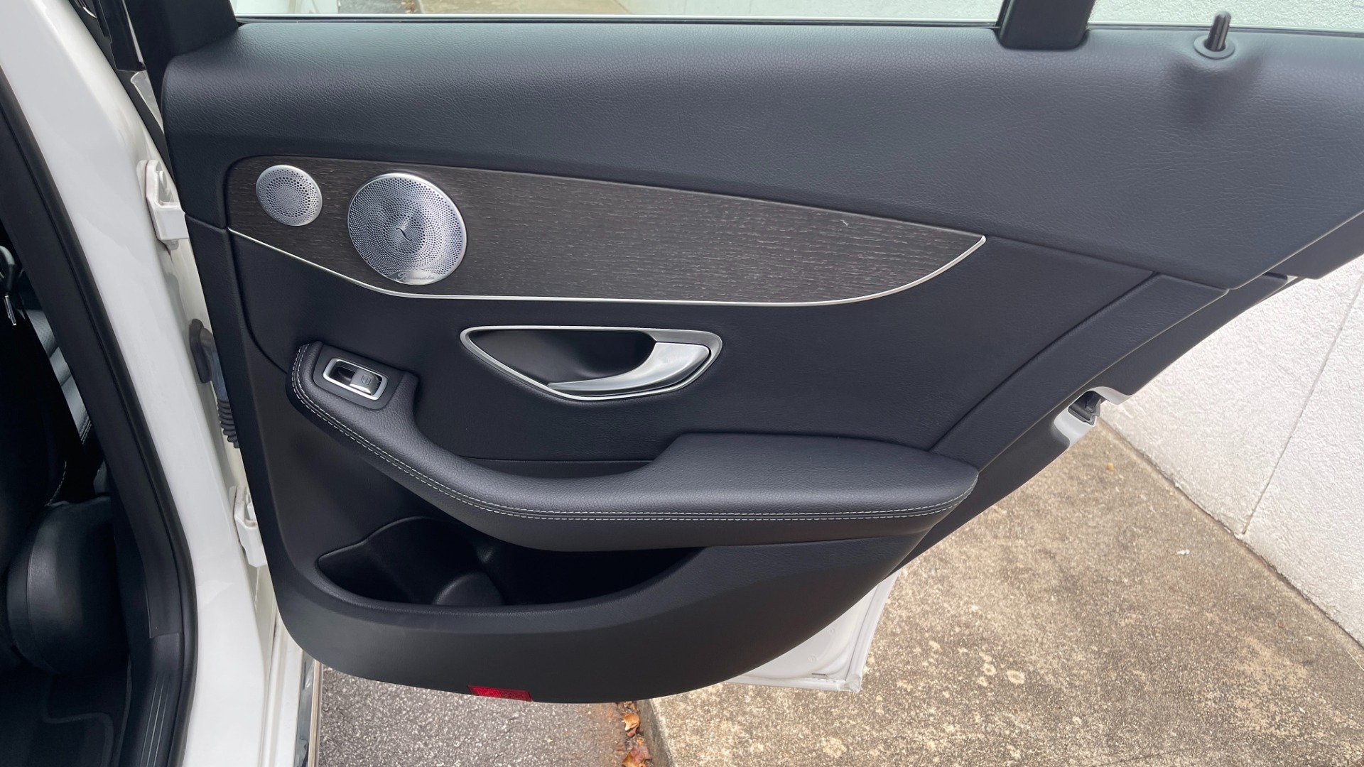 Used 2019 Mercedes-Benz C-Class C300 / PANORAMIC ROOF / BURMESTER / BLIND SPOT / HEATED STEERING AND SEATS for sale $34,995 at Formula Imports in Charlotte NC 28227 26