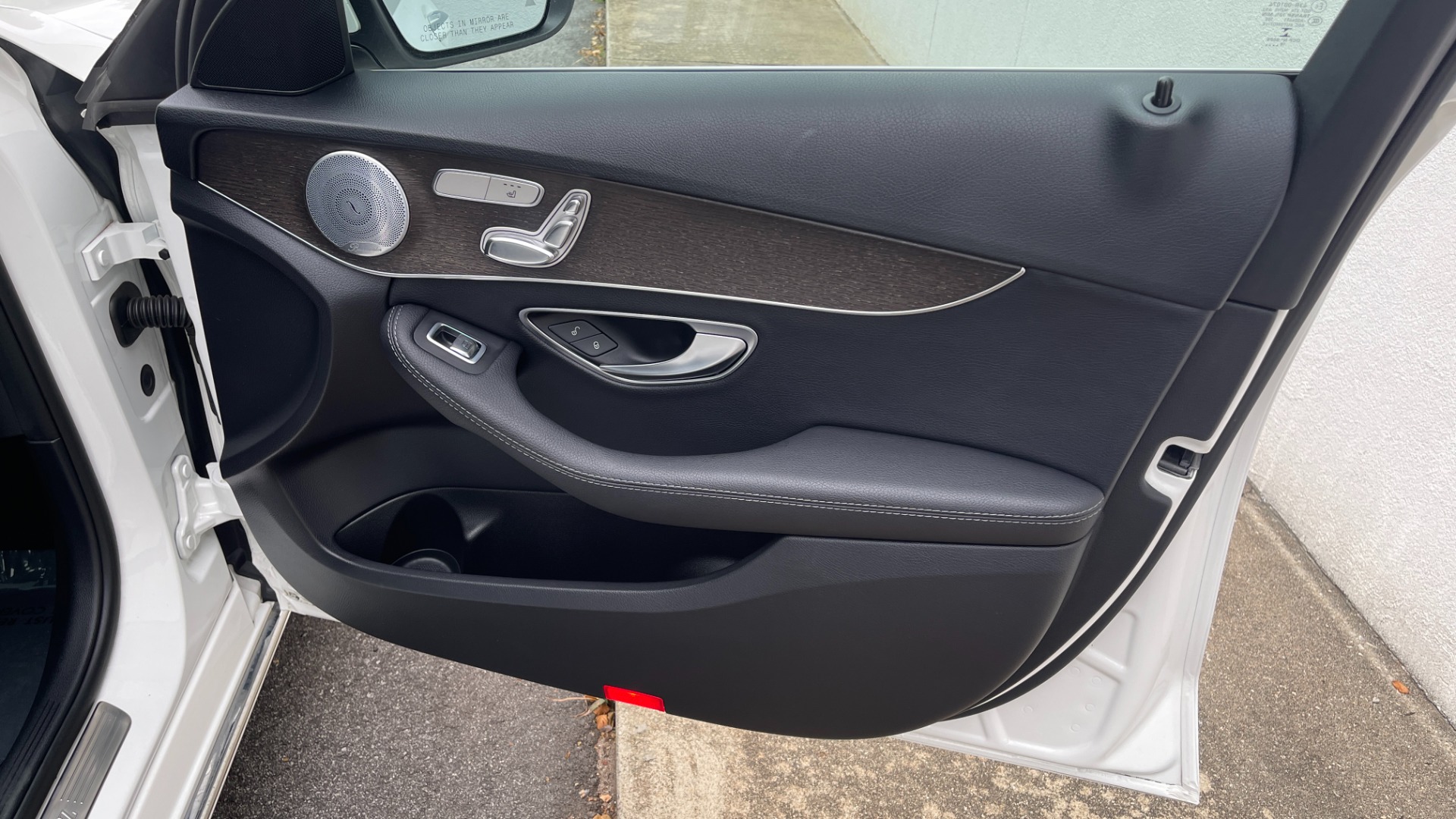 Used 2019 Mercedes-Benz C-Class C300 / PANORAMIC ROOF / BURMESTER / BLIND SPOT / HEATED STEERING AND SEATS for sale $34,995 at Formula Imports in Charlotte NC 28227 27
