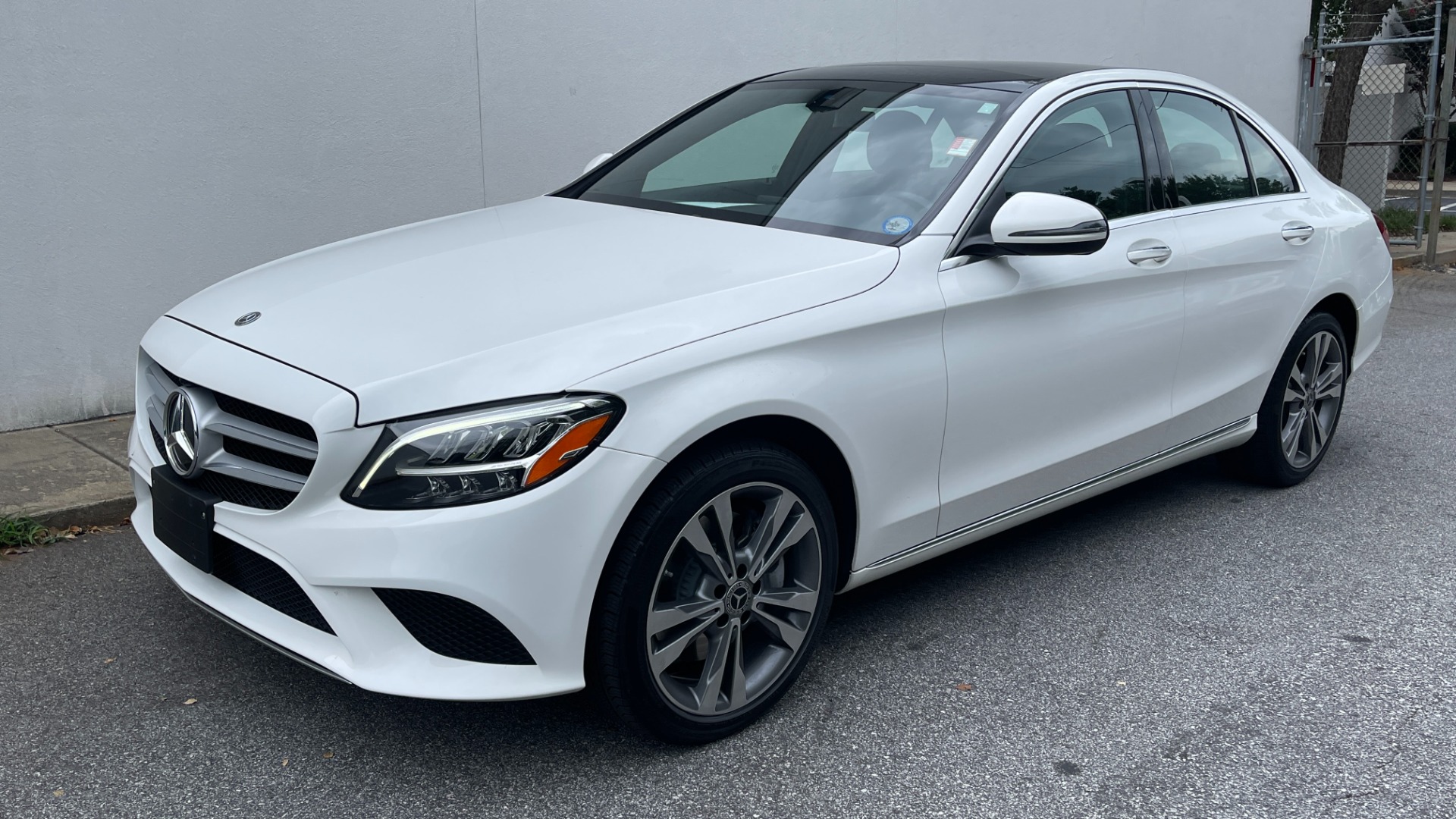 Used 2019 Mercedes-Benz C-Class C300 / PANORAMIC ROOF / BURMESTER / BLIND SPOT / HEATED STEERING AND SEATS for sale $34,995 at Formula Imports in Charlotte NC 28227 3