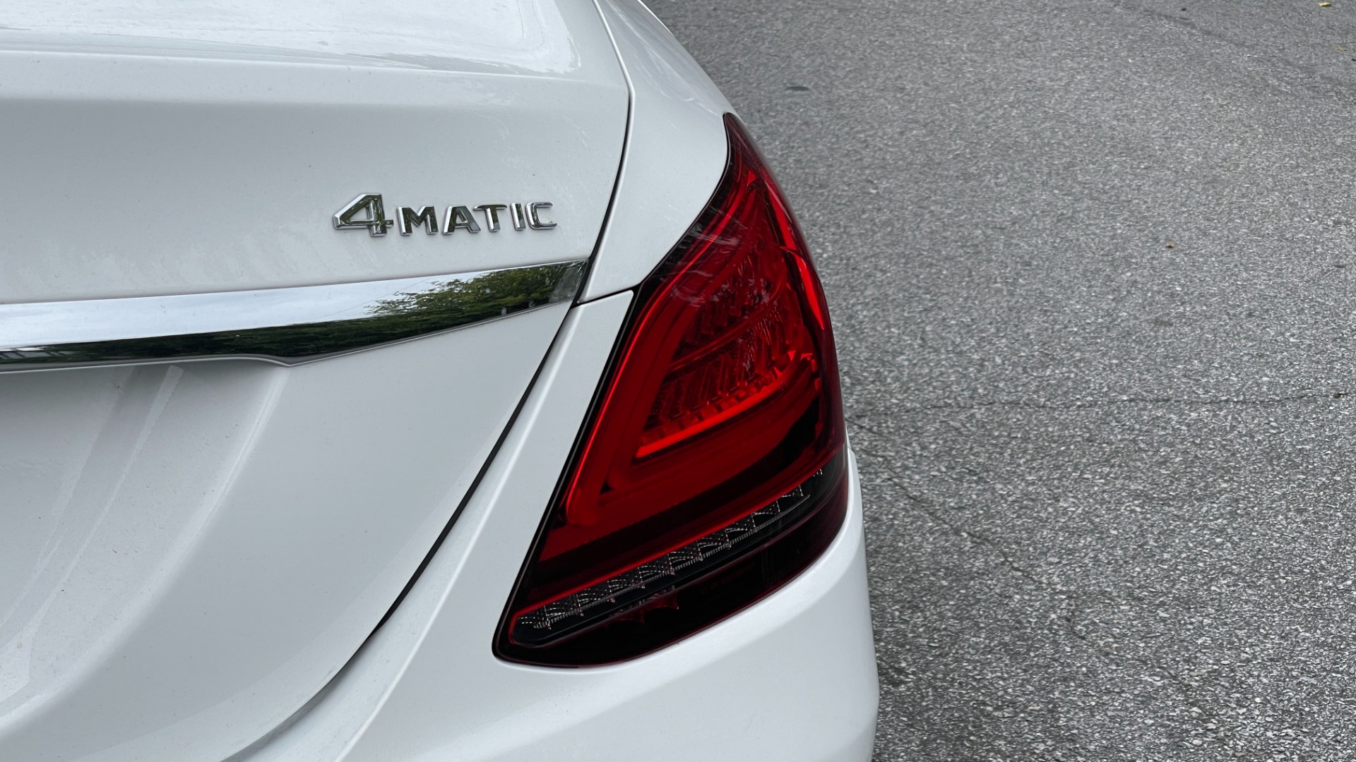 Used 2019 Mercedes-Benz C-Class C300 / PANORAMIC ROOF / BURMESTER / BLIND SPOT / HEATED STEERING AND SEATS for sale Sold at Formula Imports in Charlotte NC 28227 30