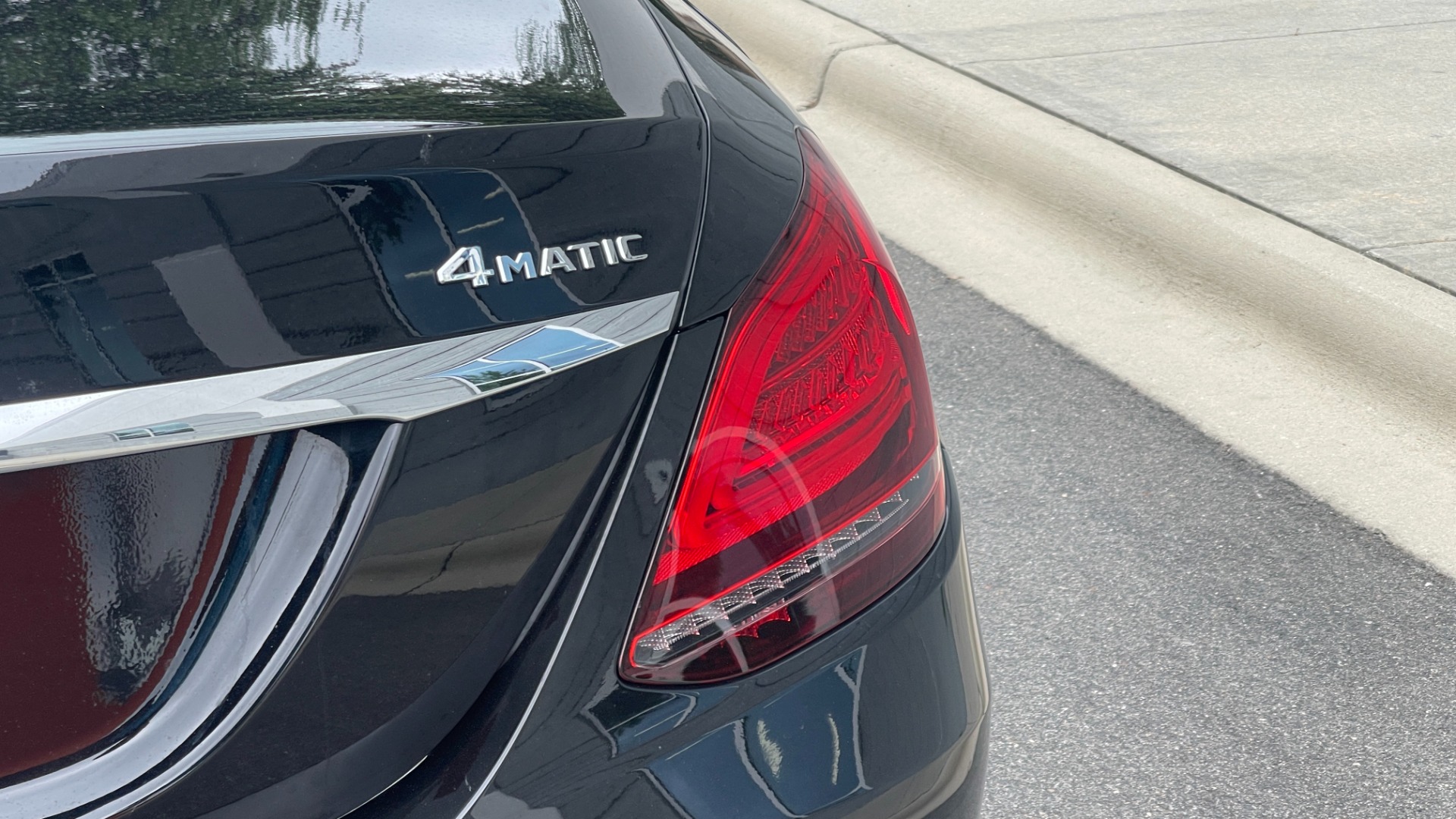 Used 2019 Mercedes-Benz C-Class C 300 / 4MATIC / BURMESTER SOUND / PANORAMIC ROOF / PREMIUM / MULTIMEDIA for sale $33,495 at Formula Imports in Charlotte NC 28227 19