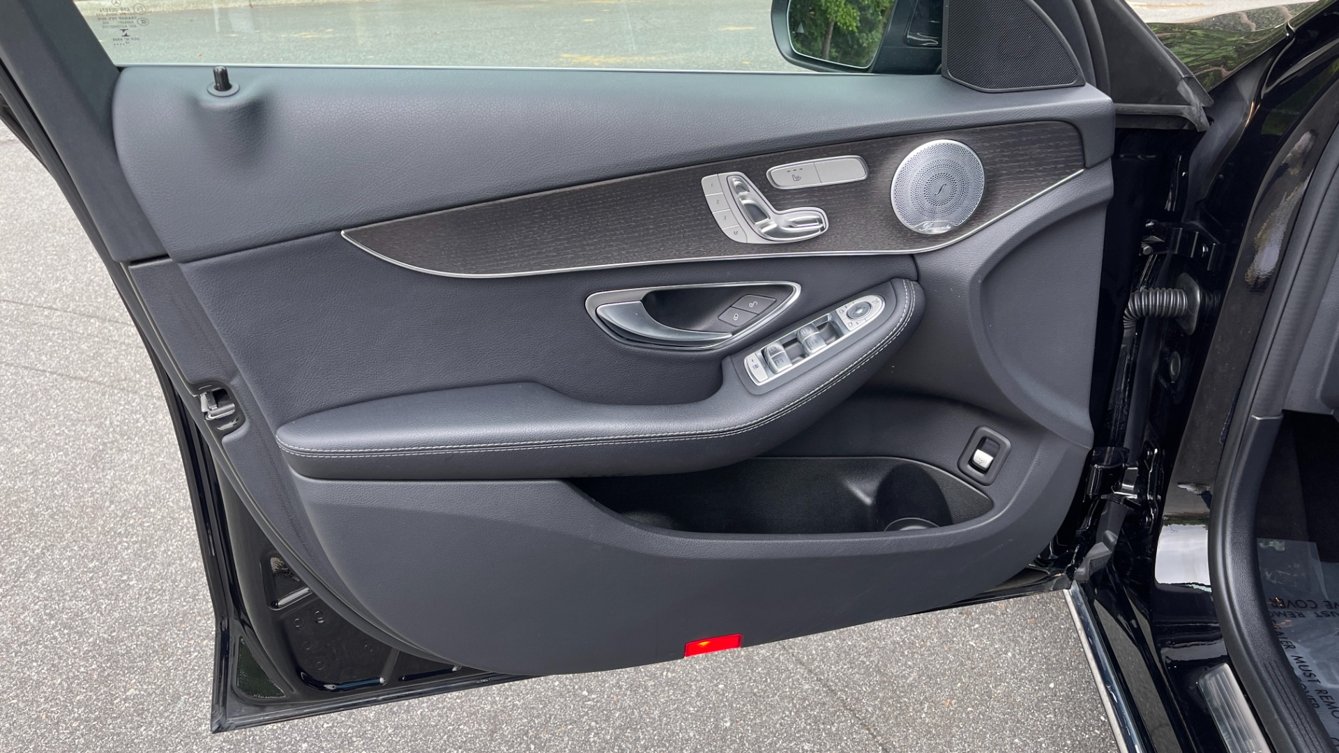 Used 2019 Mercedes-Benz C-Class C 300 / 4MATIC / BURMESTER SOUND / PANORAMIC ROOF / PREMIUM / MULTIMEDIA for sale $33,495 at Formula Imports in Charlotte NC 28227 25